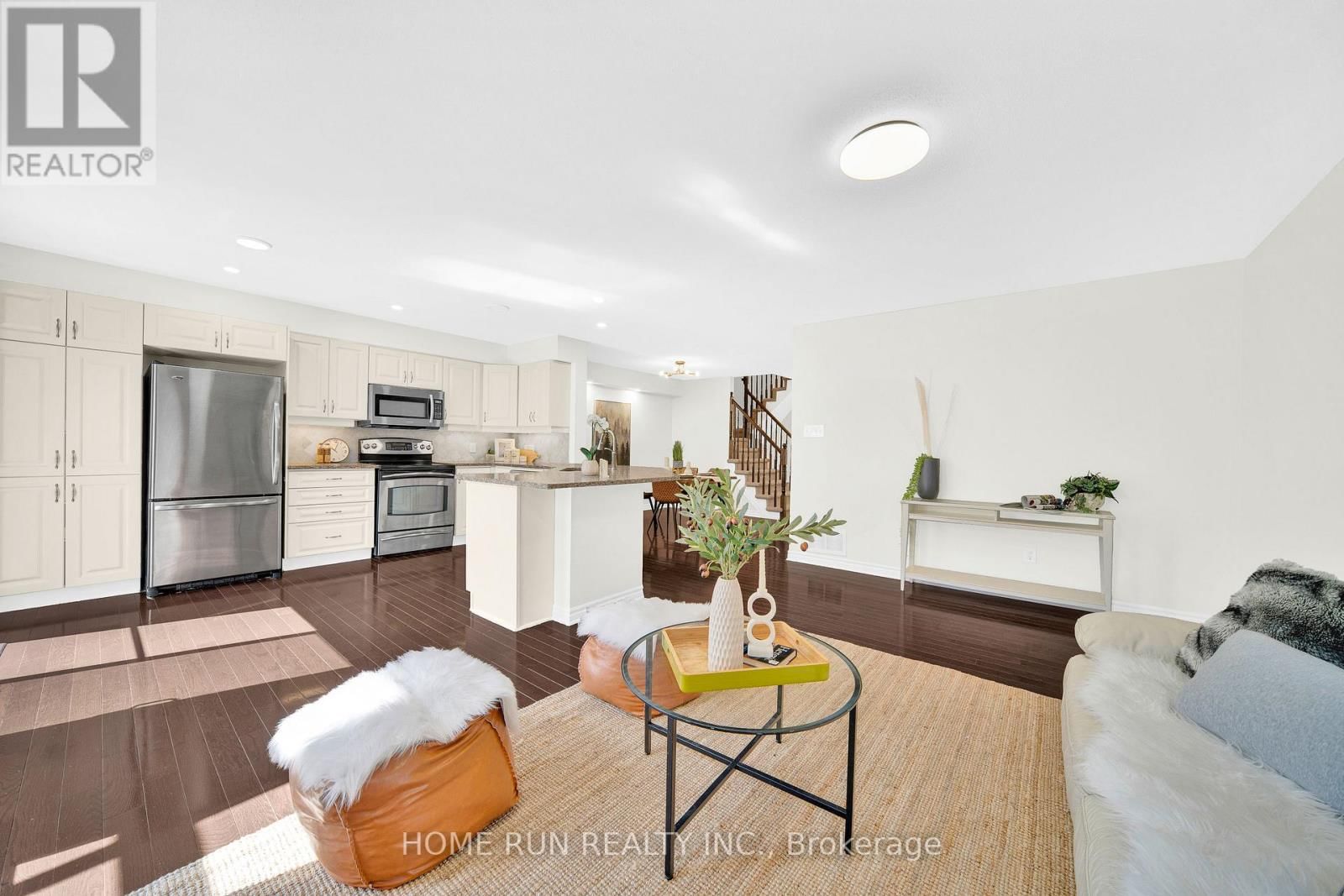 284 PAR-LA-VILLE CIRCLE Image 11