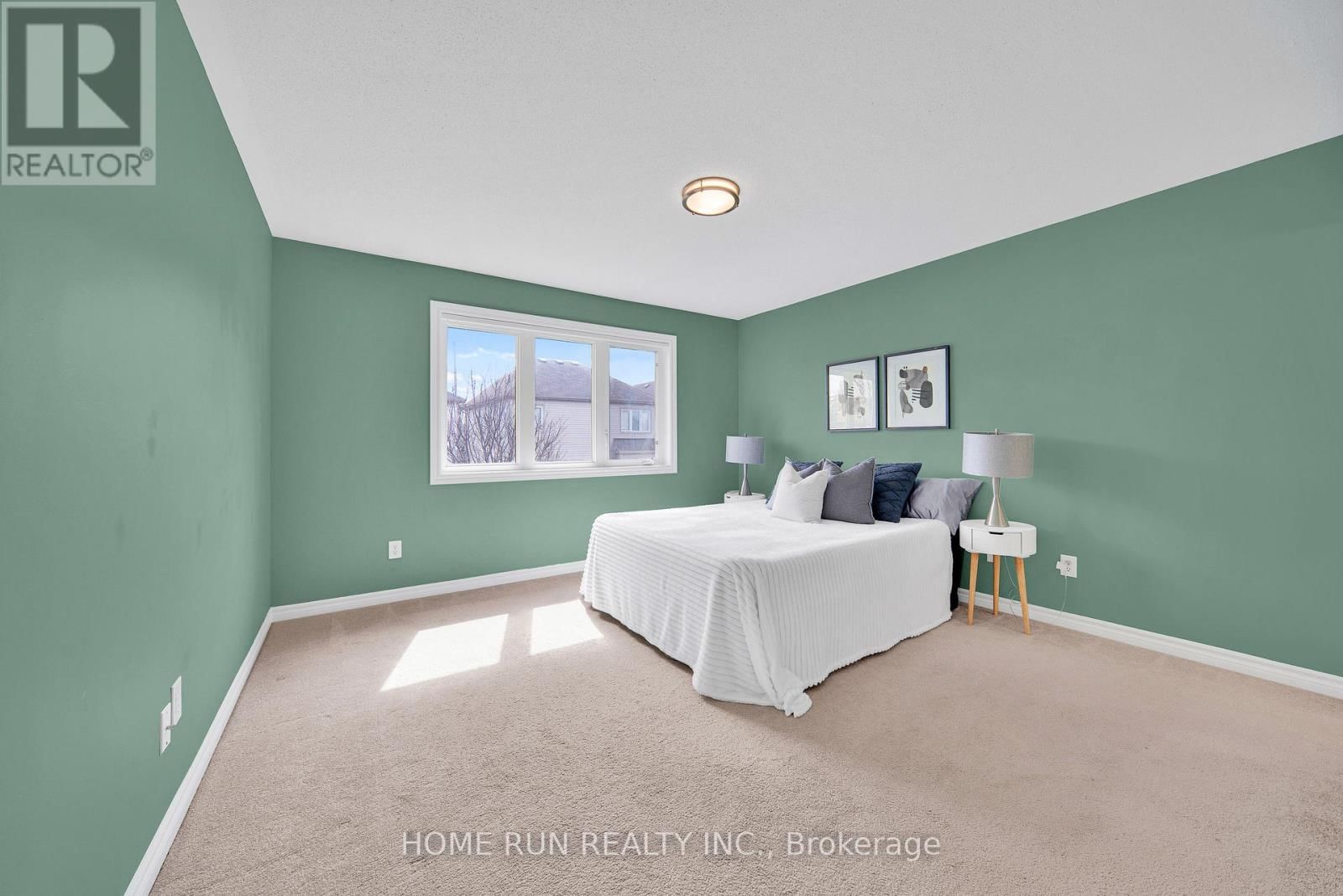 284 PAR-LA-VILLE CIRCLE Image 16