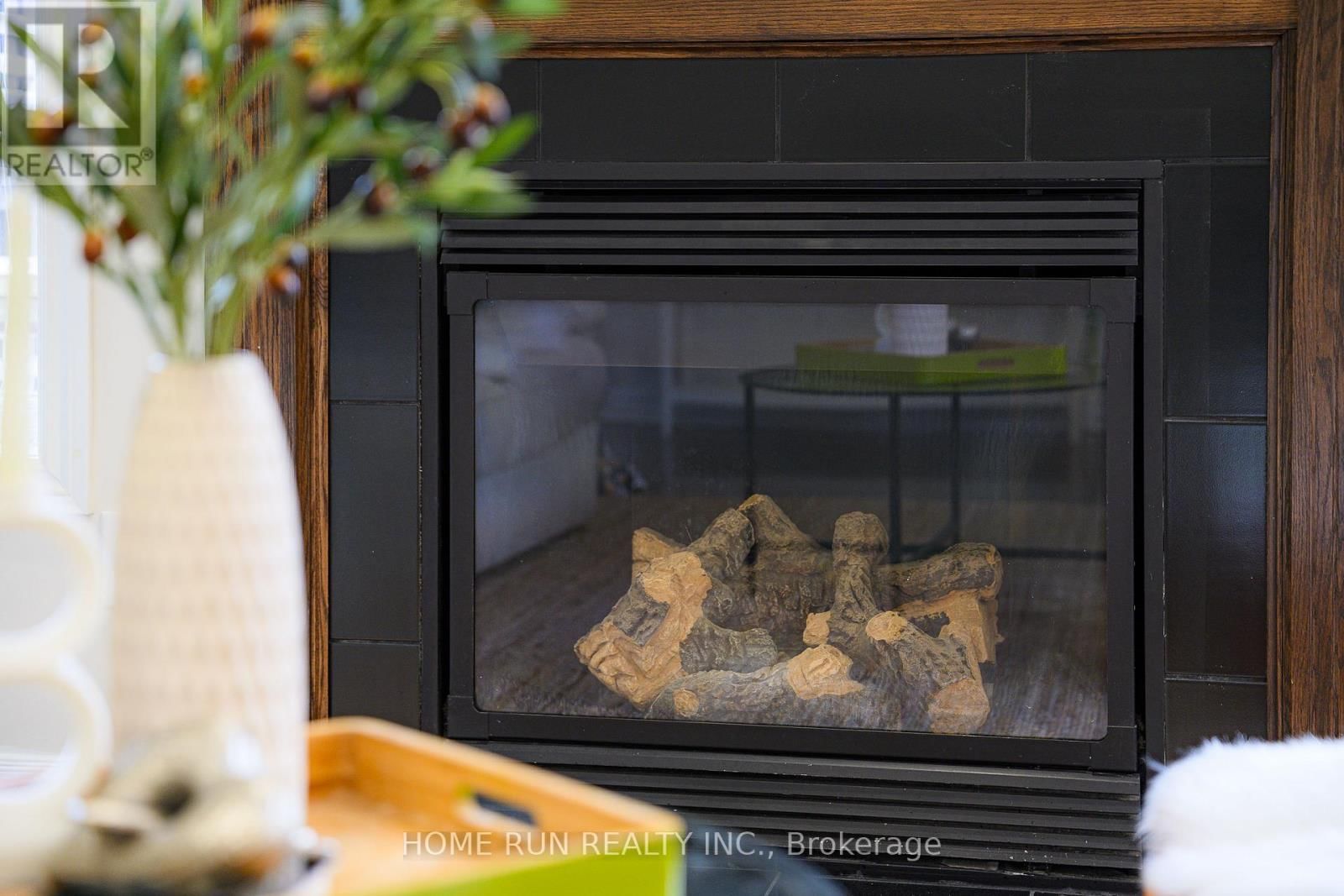 284 PAR-LA-VILLE CIRCLE Image 33