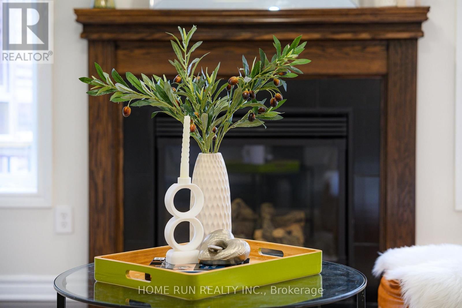 284 PAR-LA-VILLE CIRCLE Image 34