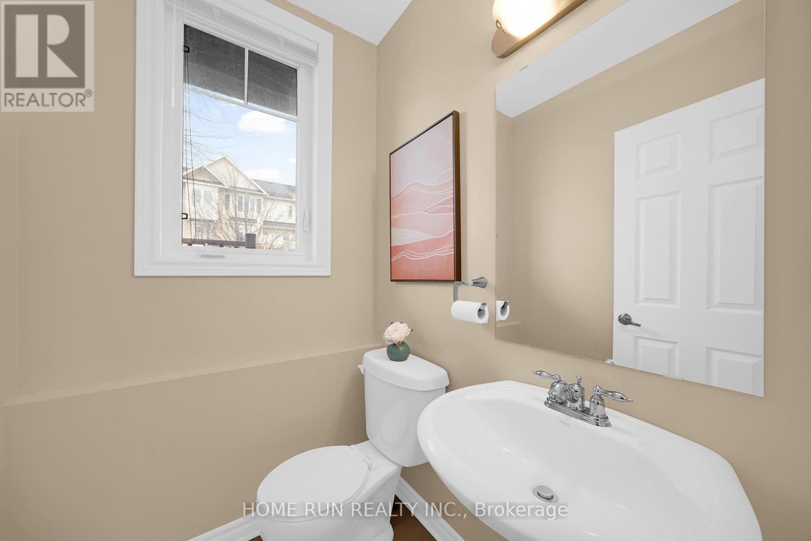 284 PAR-LA-VILLE CIRCLE Image 5