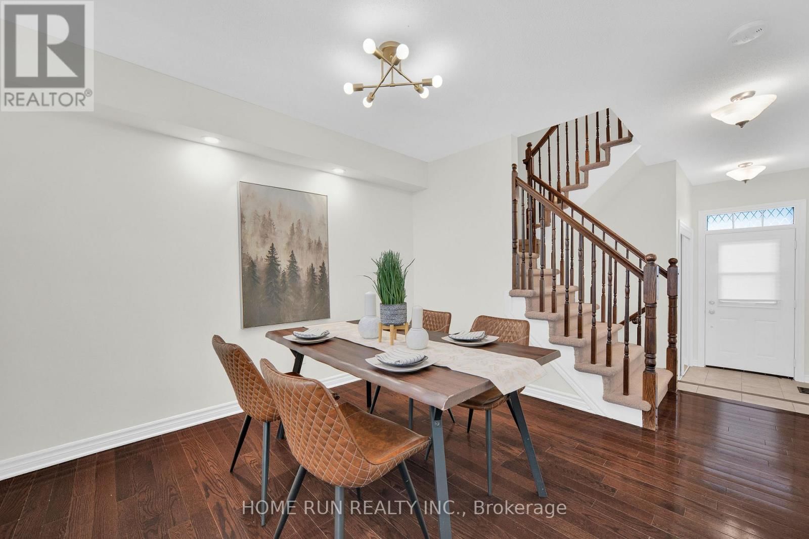 284 PAR-LA-VILLE CIRCLE Image 8