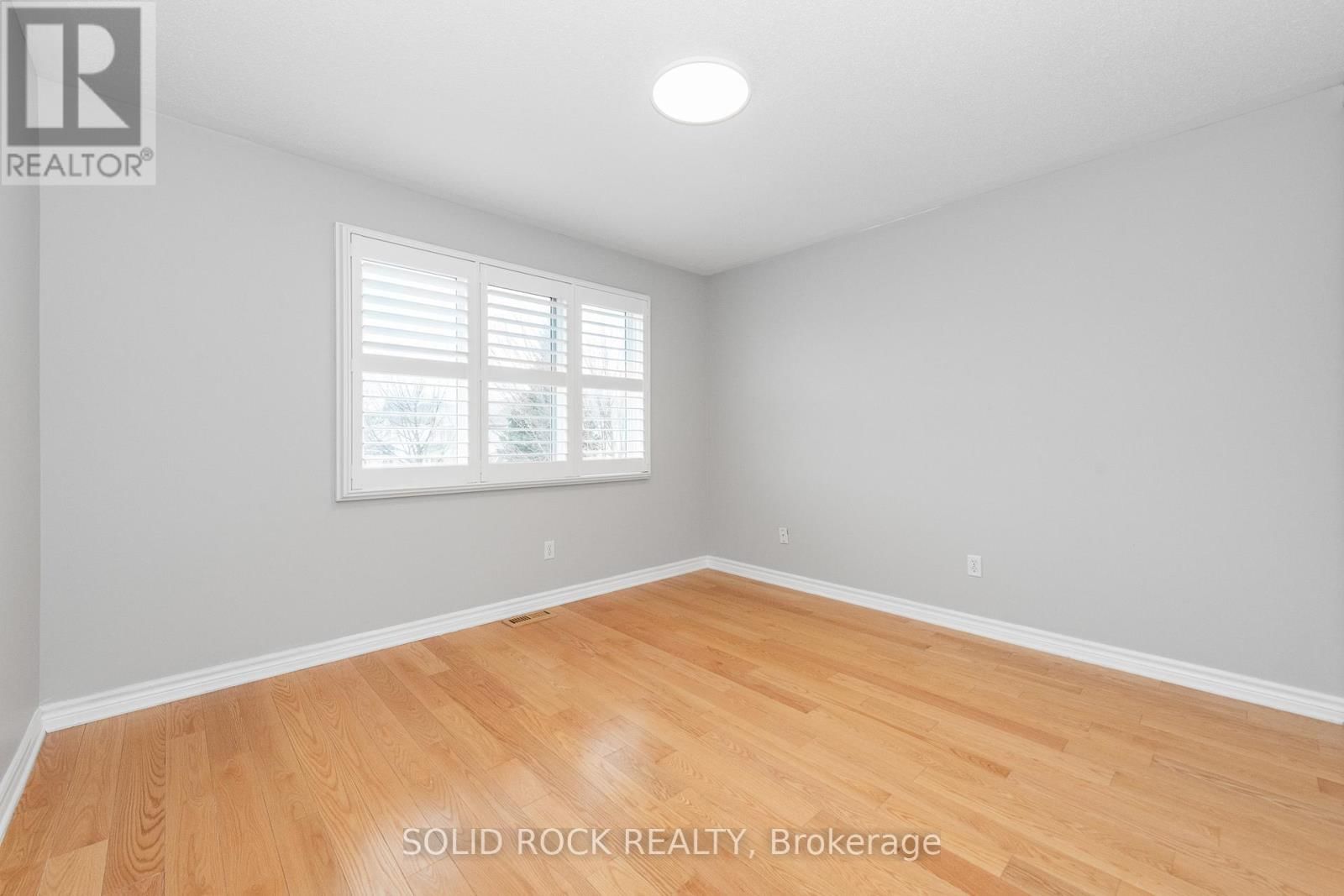 55 GLEESON WAY WEST Image 38