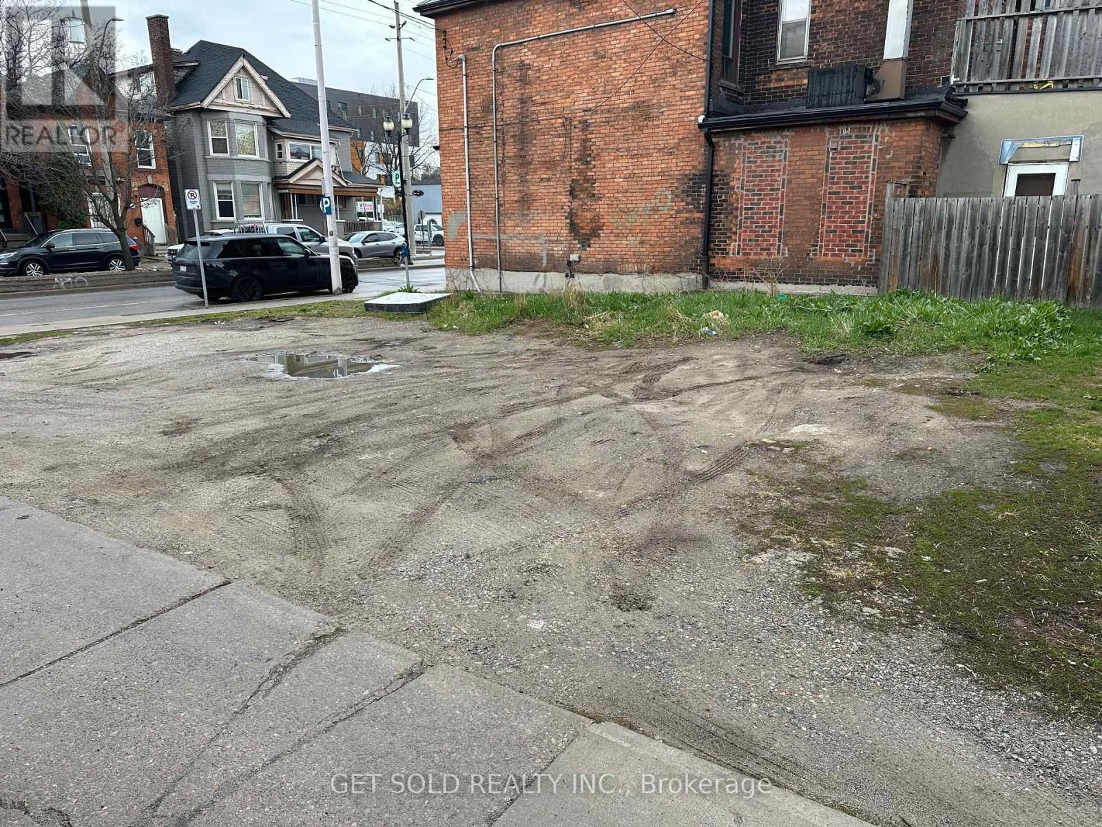 325 BARTON STREET EAST Image 3