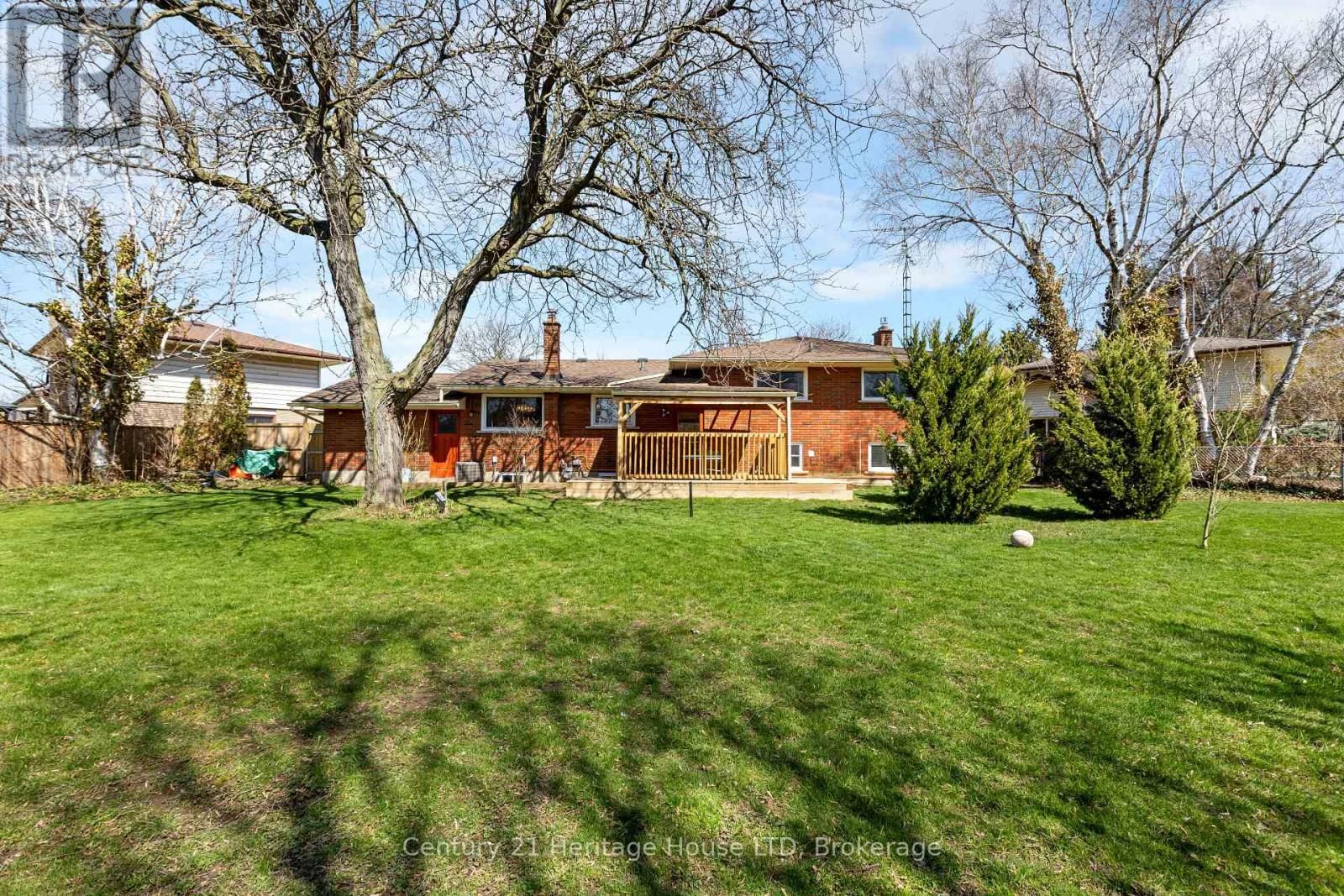 8 SATURN COURT Image 30