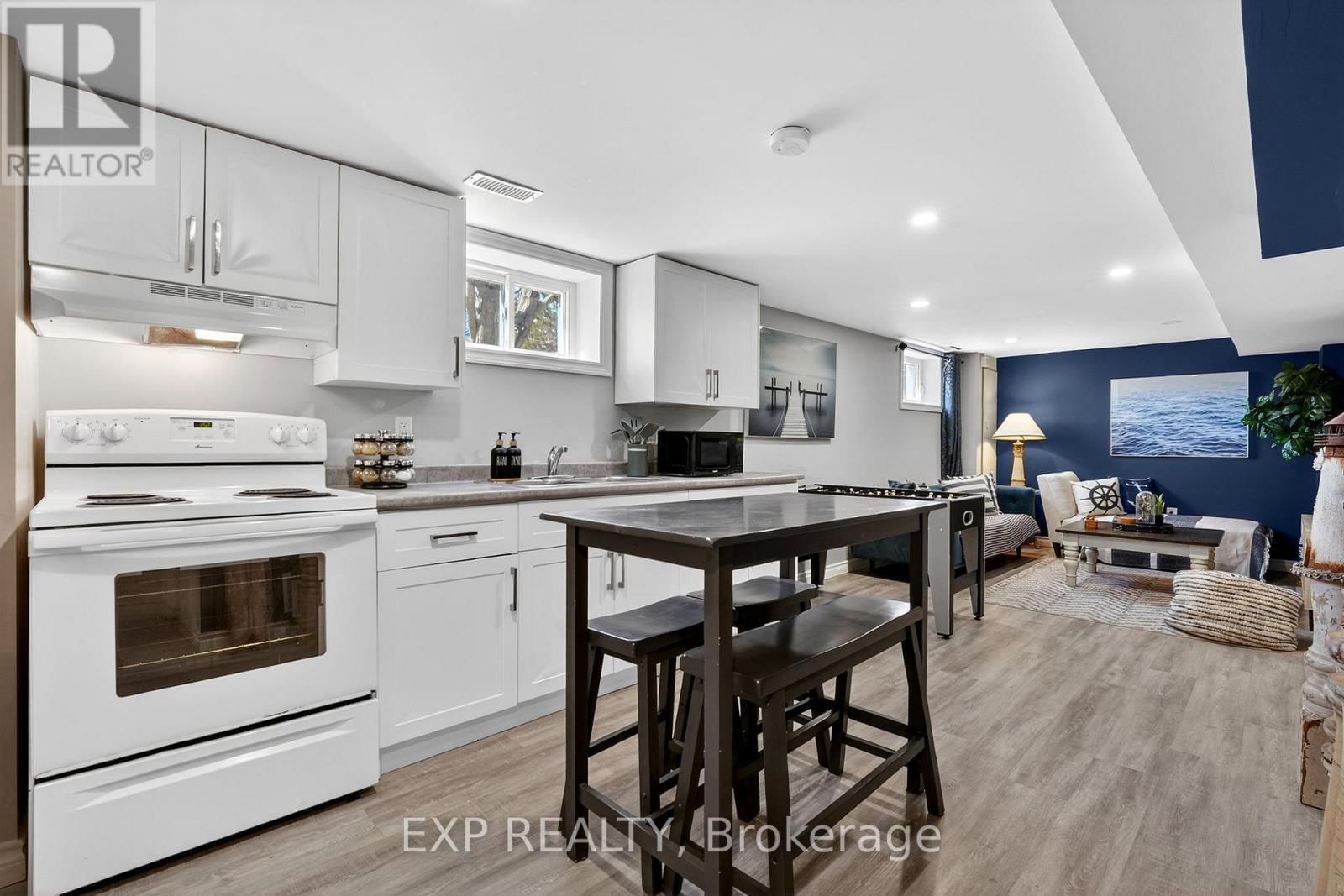 370 CLARENCE STREET Image 34