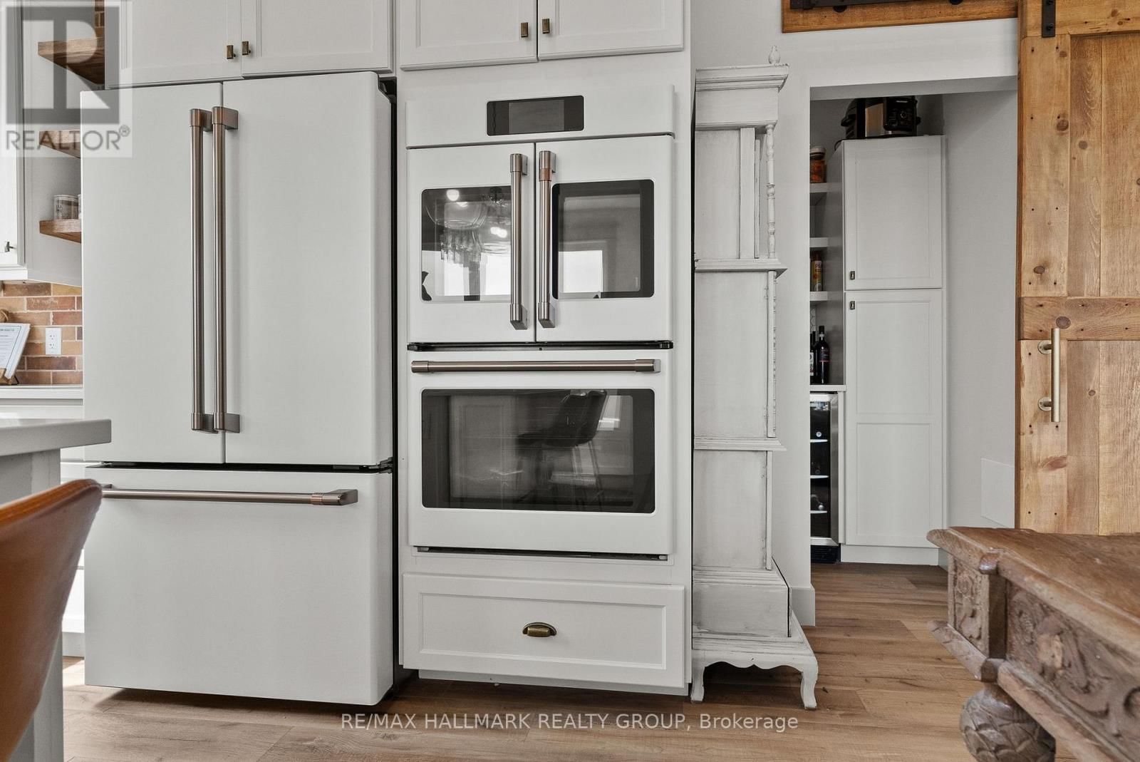 71 CAYER STREET Image 12