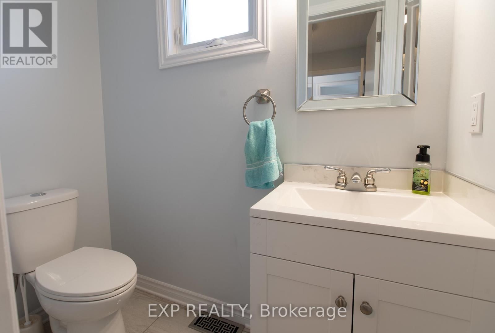 1534 ROSEBELLA AVENUE Image 25