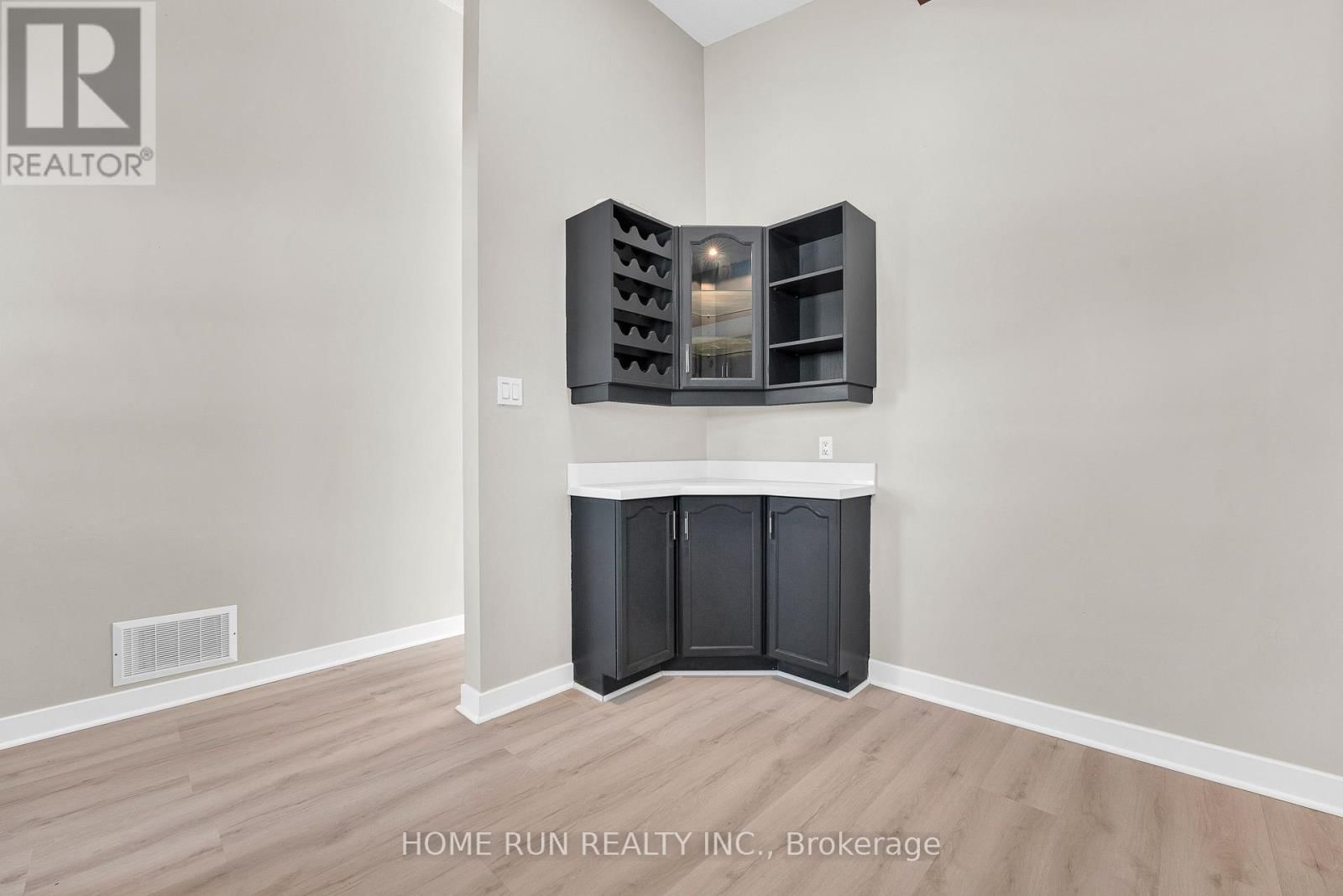 1259 MEADOWLANDS DRIVE EAST Image 22