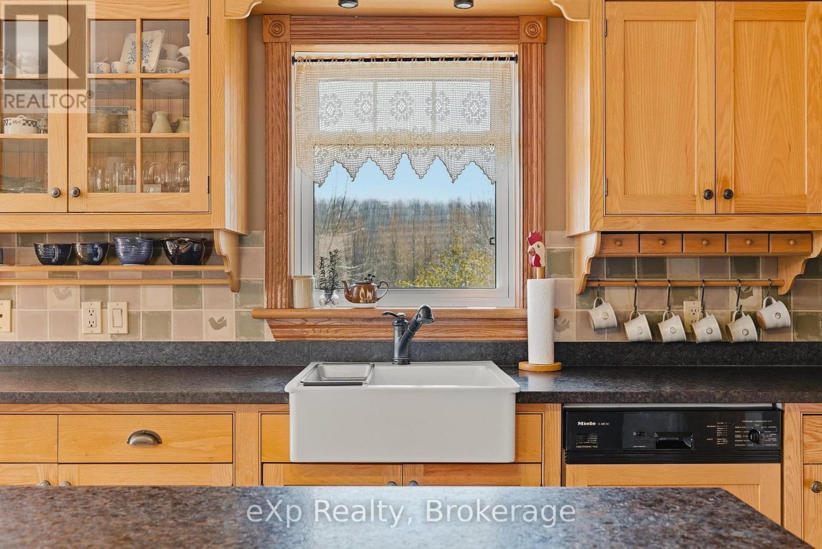 243392 SOUTHGATE 24 ROAD Image 9