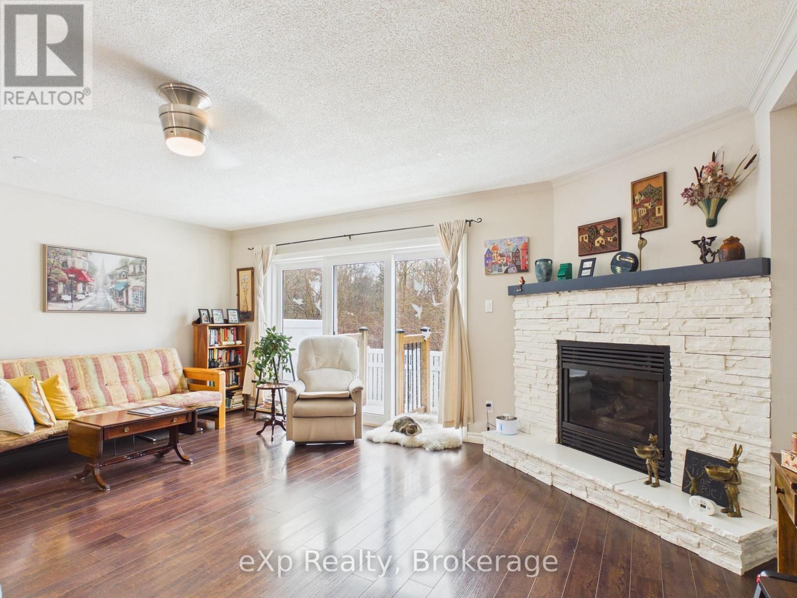 2 - 83 VICTORIA STREET Image 3