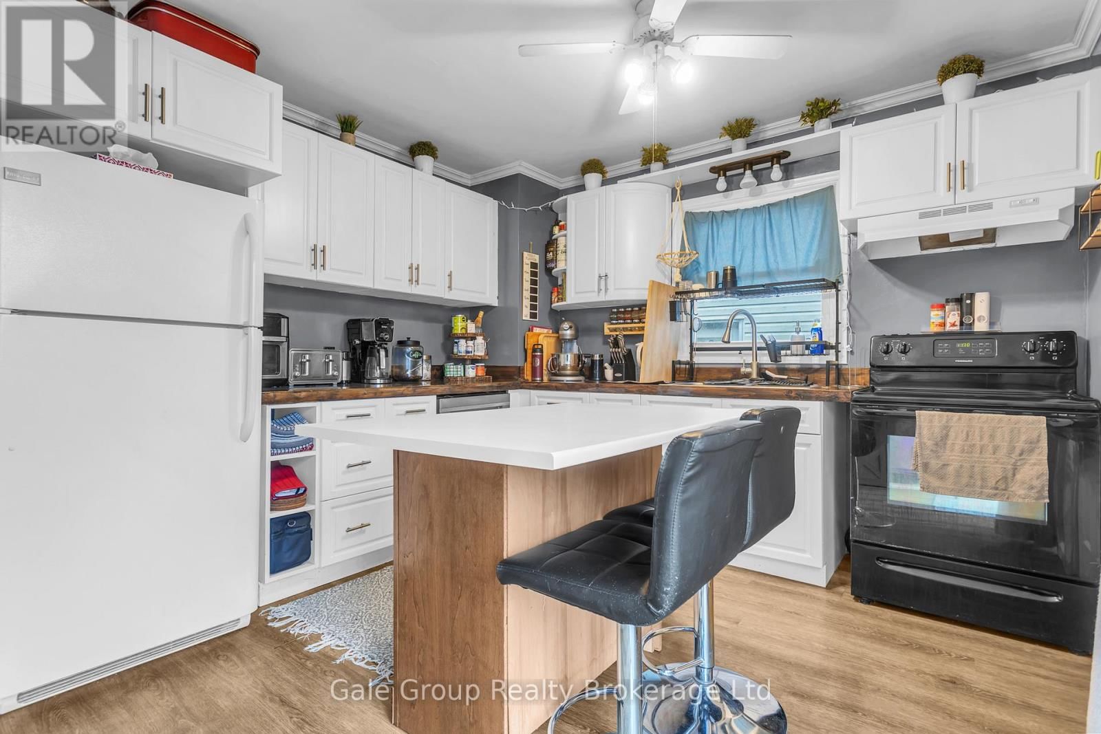 26 STAFFORD STREET Image 5