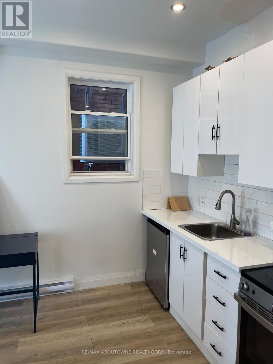 66 WELLINGTON STREET SOUTH Image 14