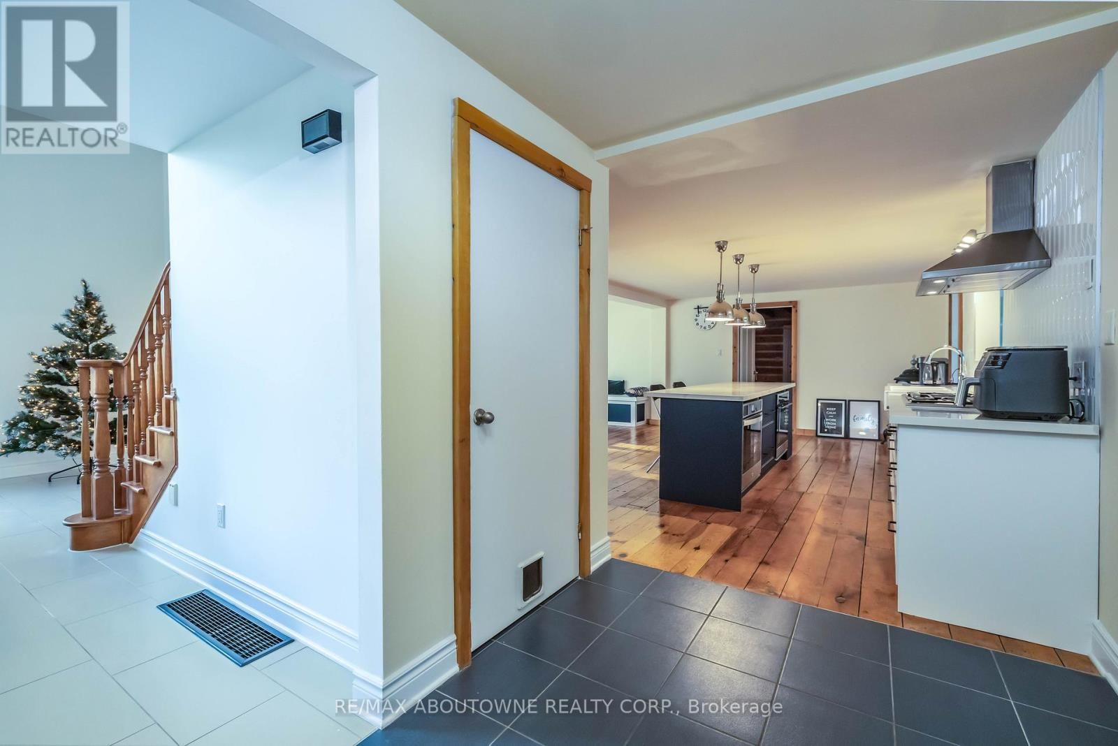 3276 GOVERNORS ROAD Image 15