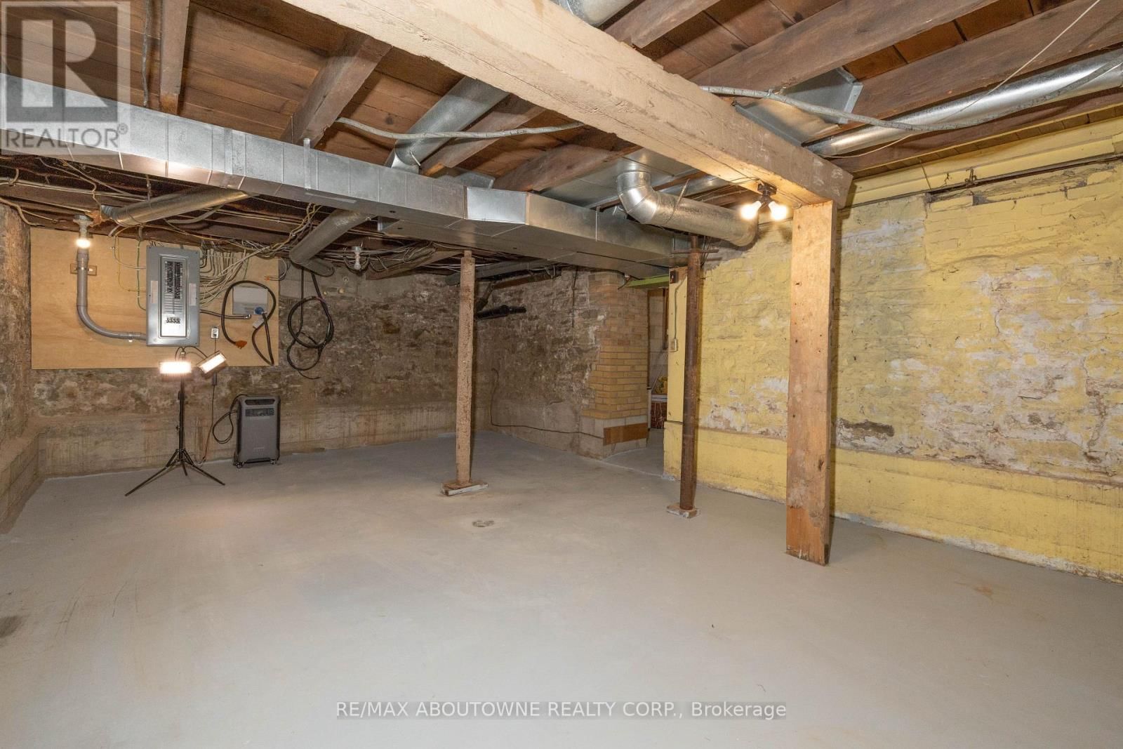 3276 GOVERNORS ROAD Image 40