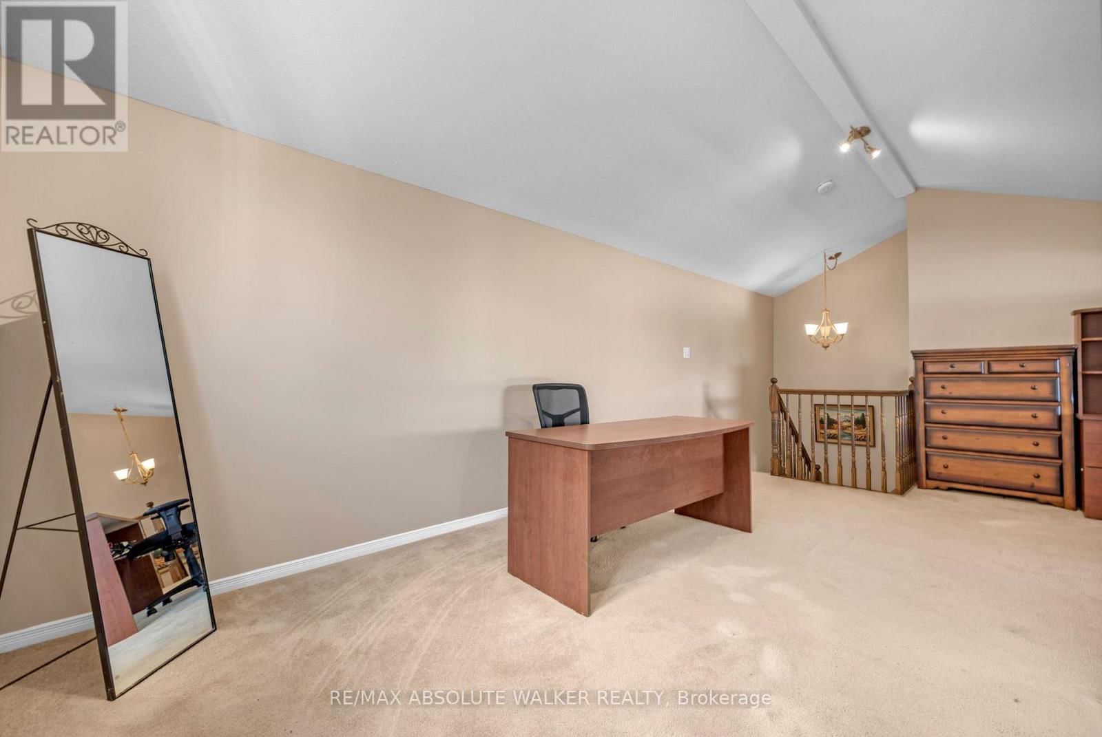 1024 MARCONI AVENUE Image 20