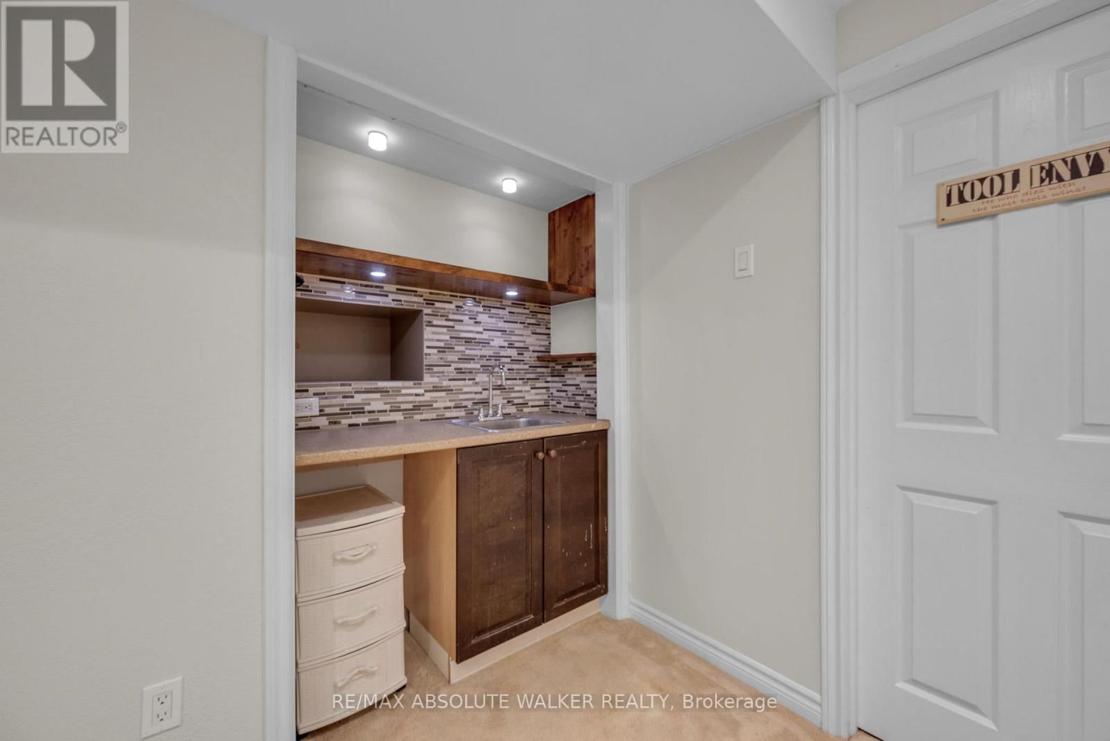 1024 MARCONI AVENUE Image 27