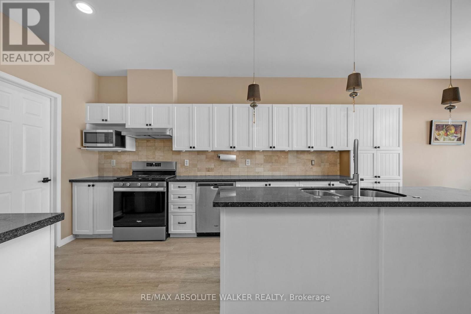 1024 MARCONI AVENUE Image 8