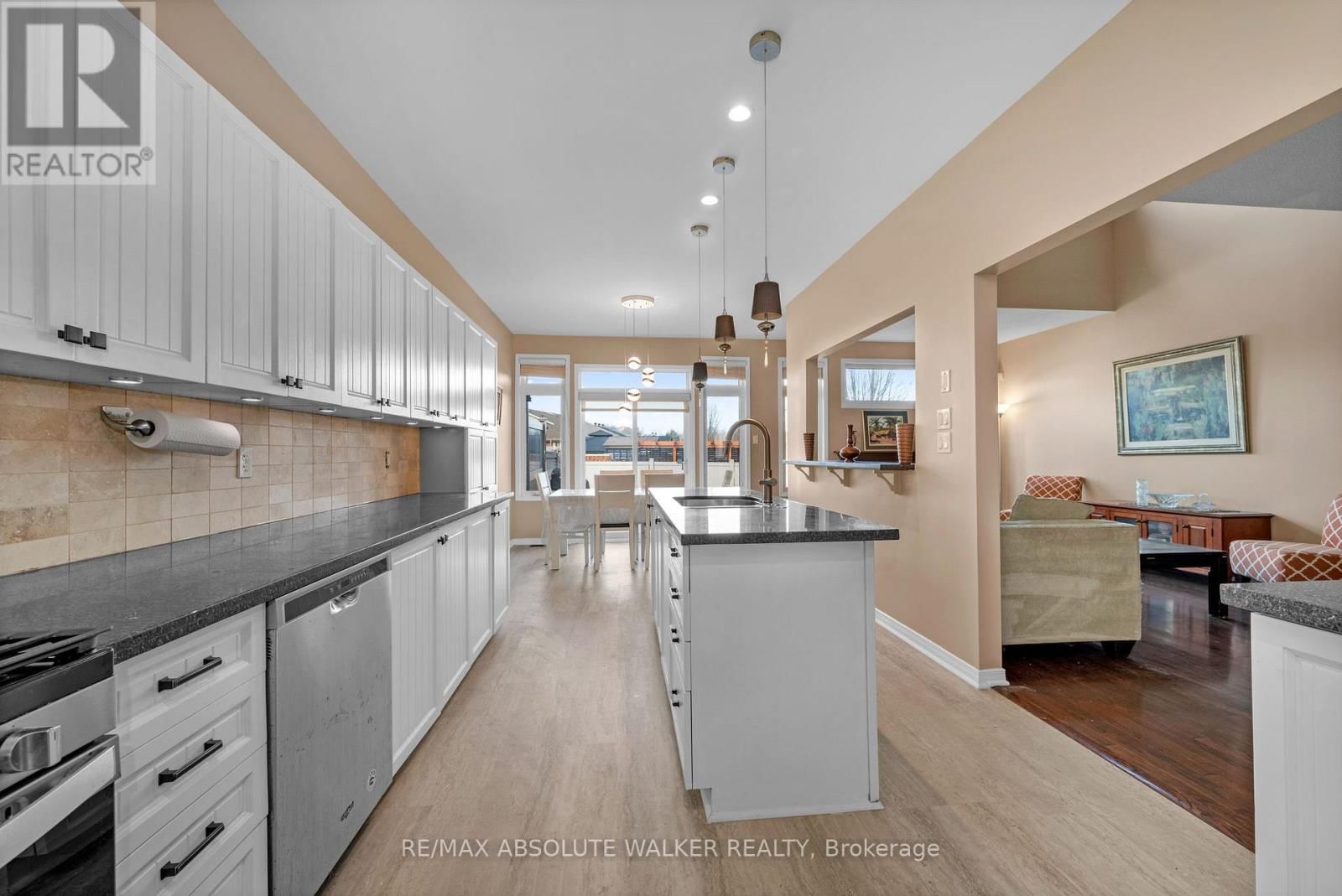 1024 MARCONI AVENUE Image 9