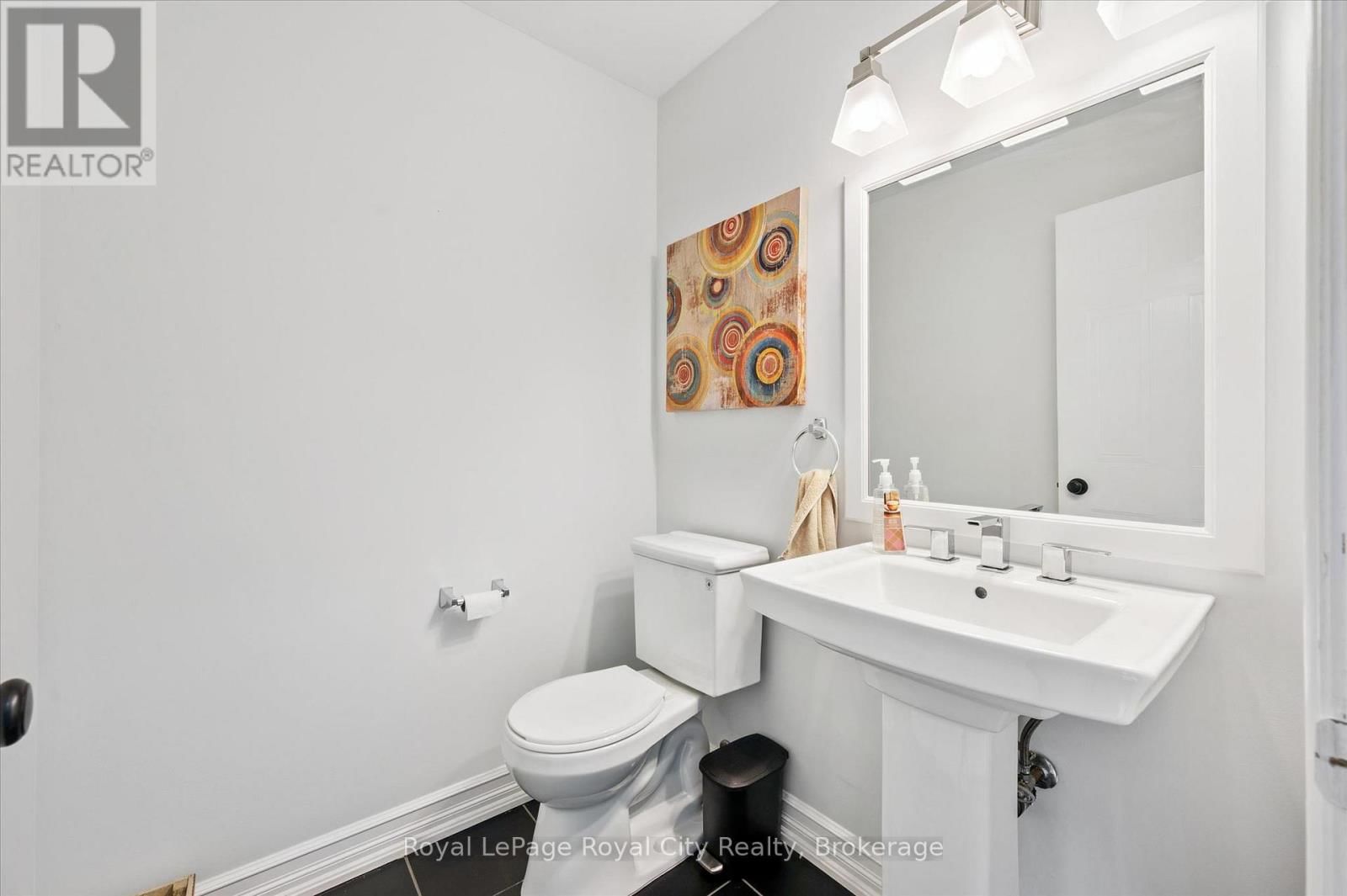 26 - 426 GRANGE ROAD Image 15