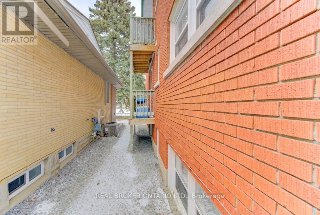 109 ETON DRIVE Image 38