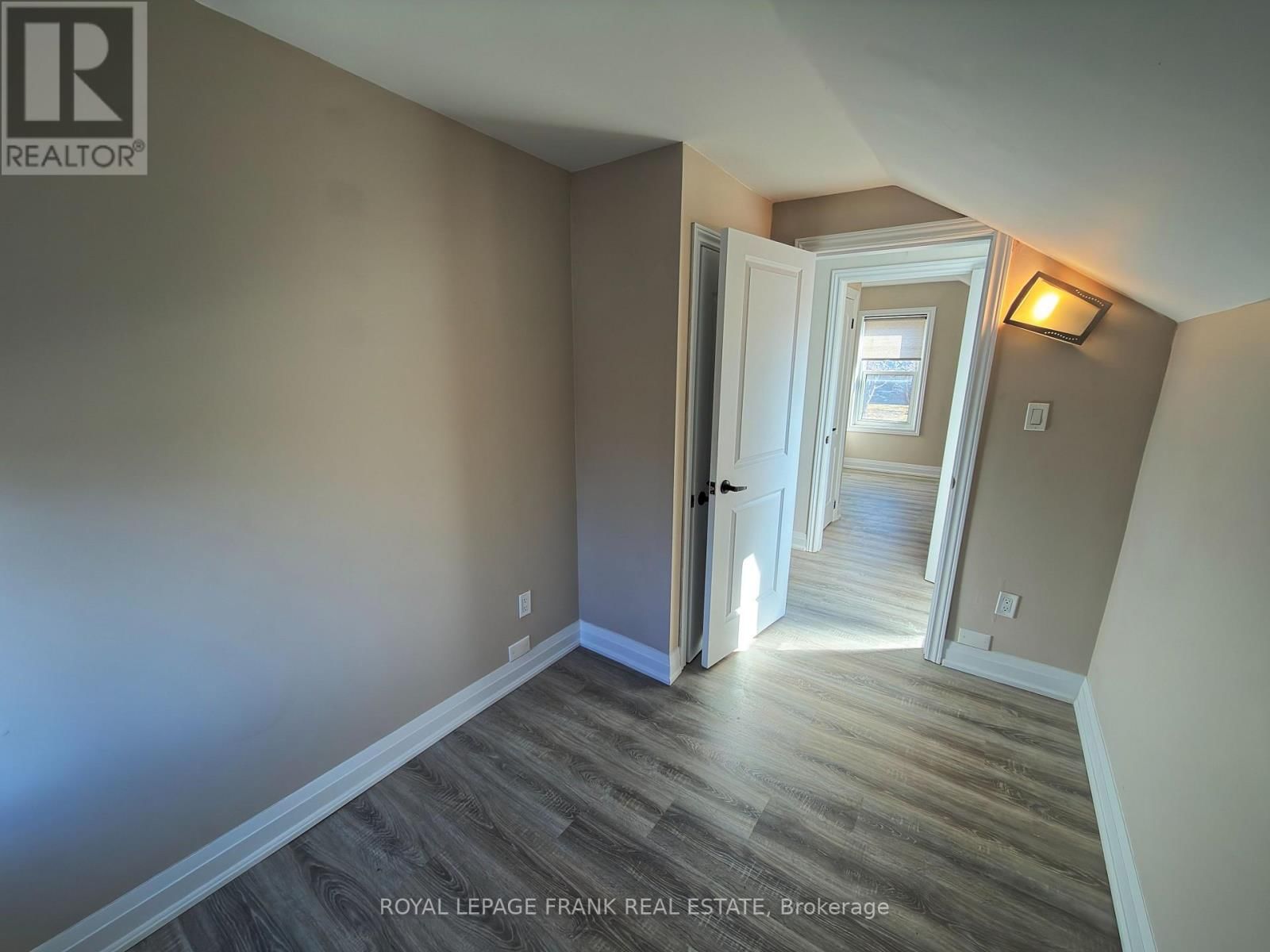 23 N HASTINGS AVENUE Image 16