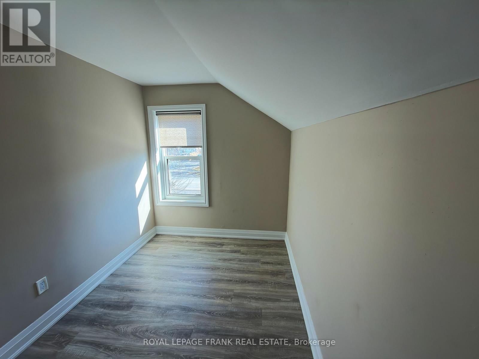 23 N HASTINGS AVENUE Image 17