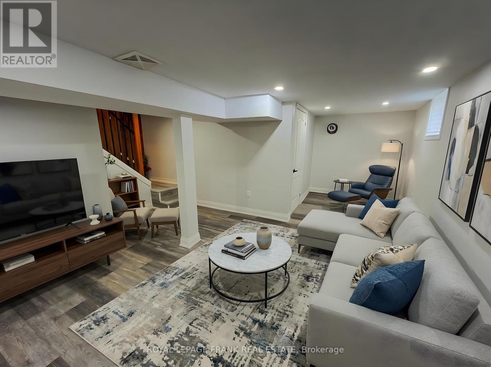 23 N HASTINGS AVENUE Image 21