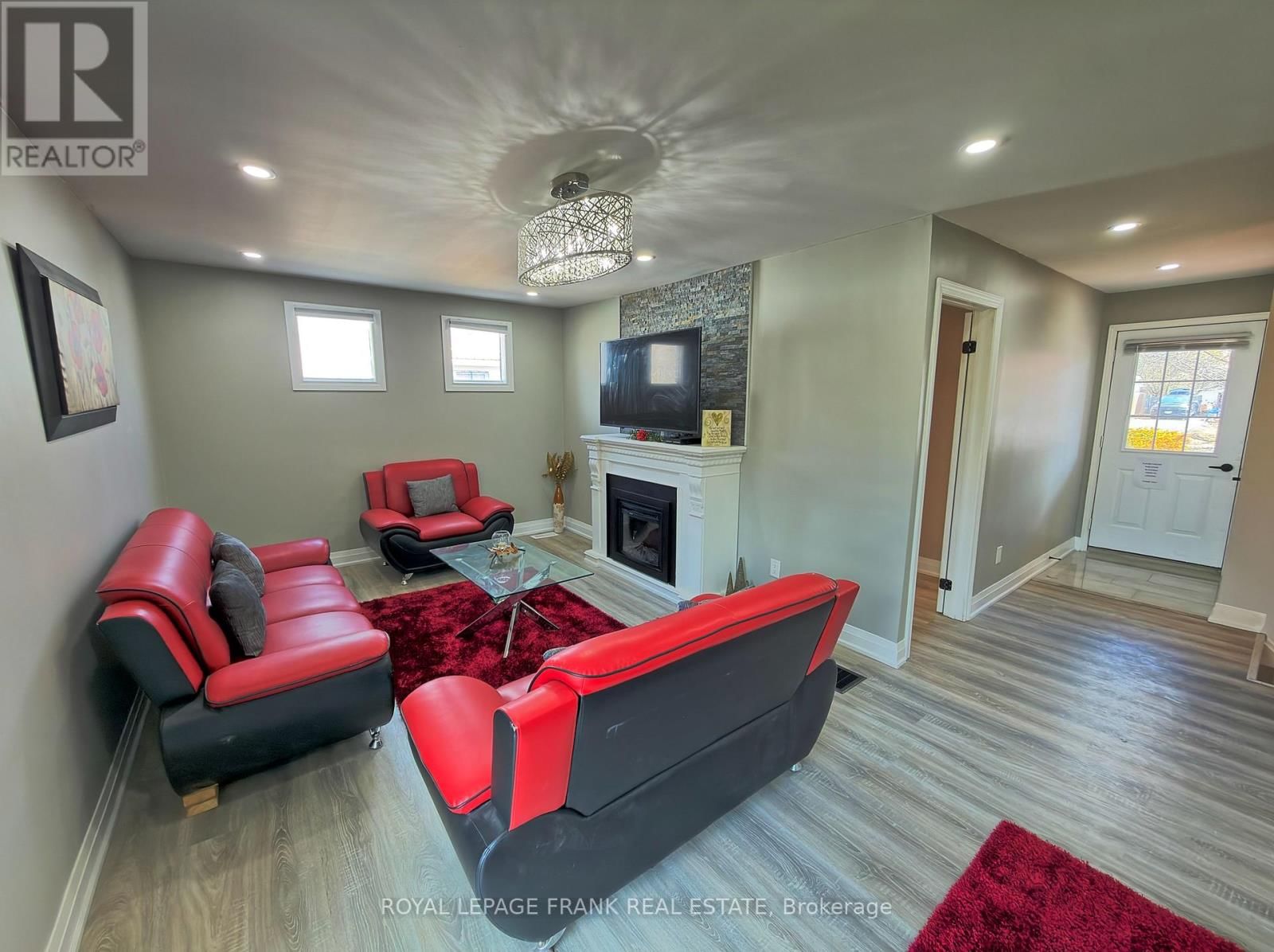 23 N HASTINGS AVENUE Image 36