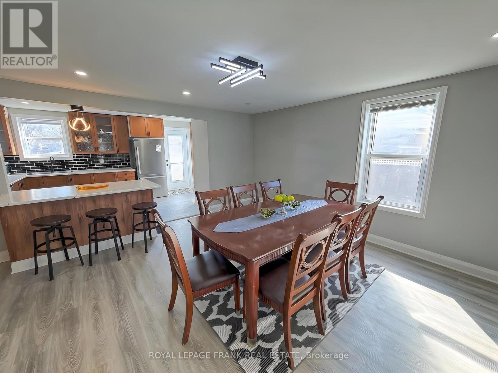 23 N HASTINGS AVENUE Image 8