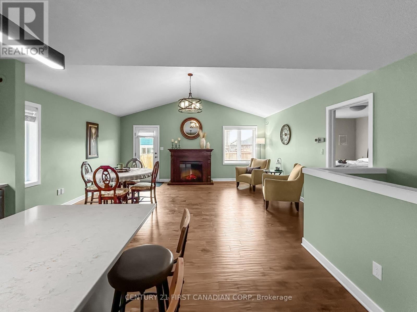 41 AMBROSIA PATH Image 9