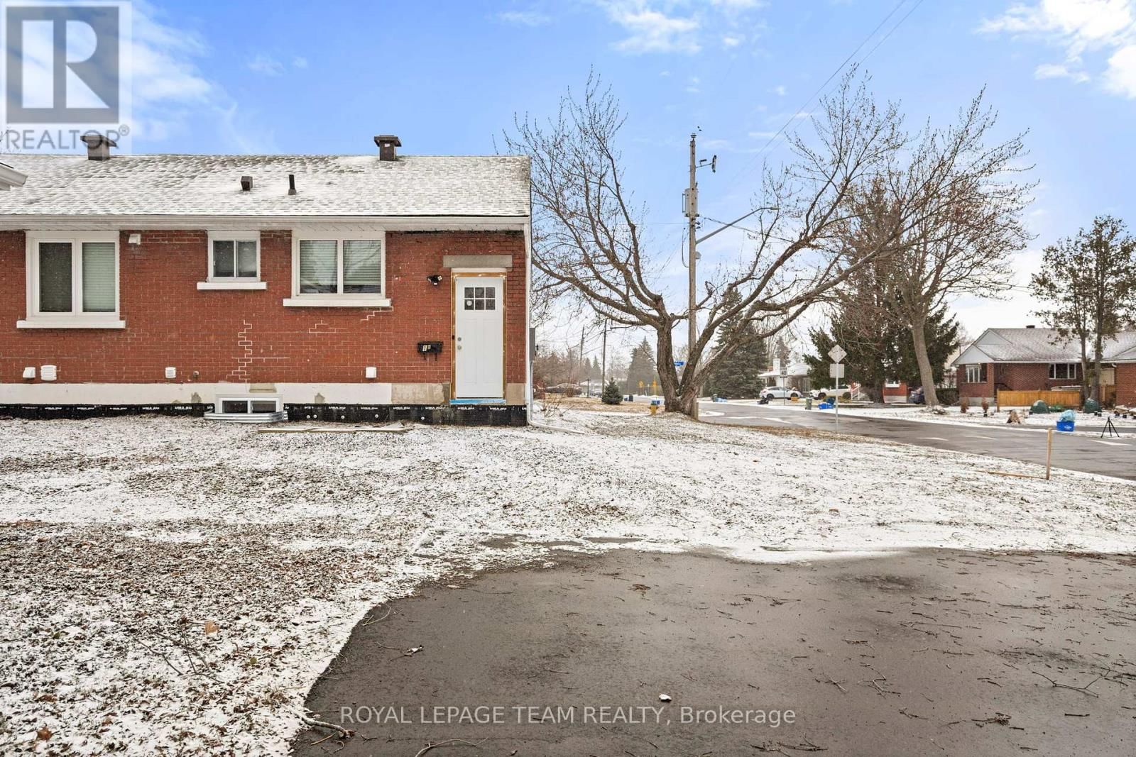 B - 1 STEEL STREET Image 2