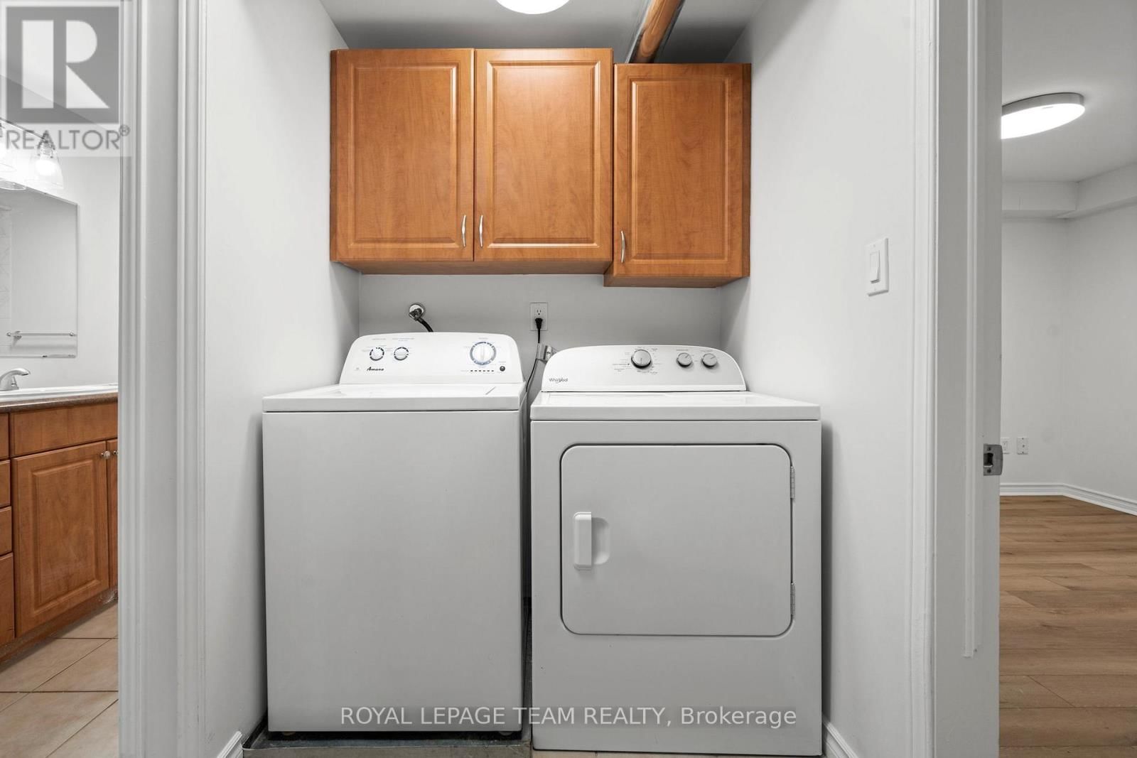 B - 1 STEEL STREET Image 22