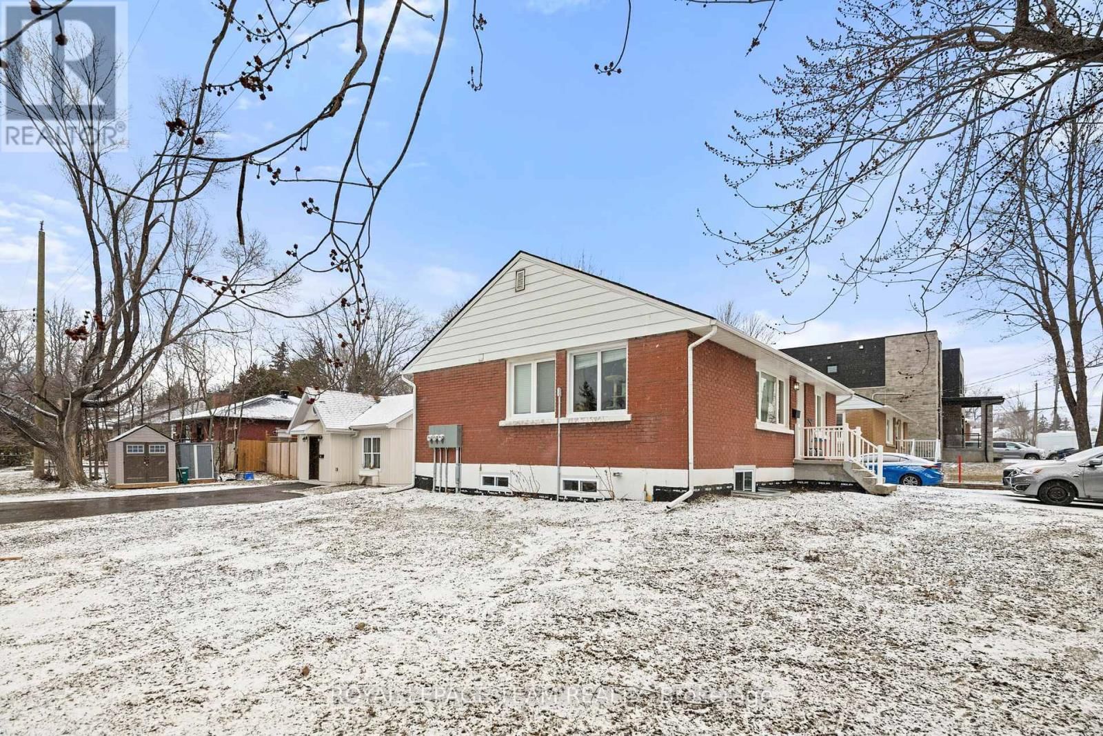 B - 1 STEEL STREET Image 23