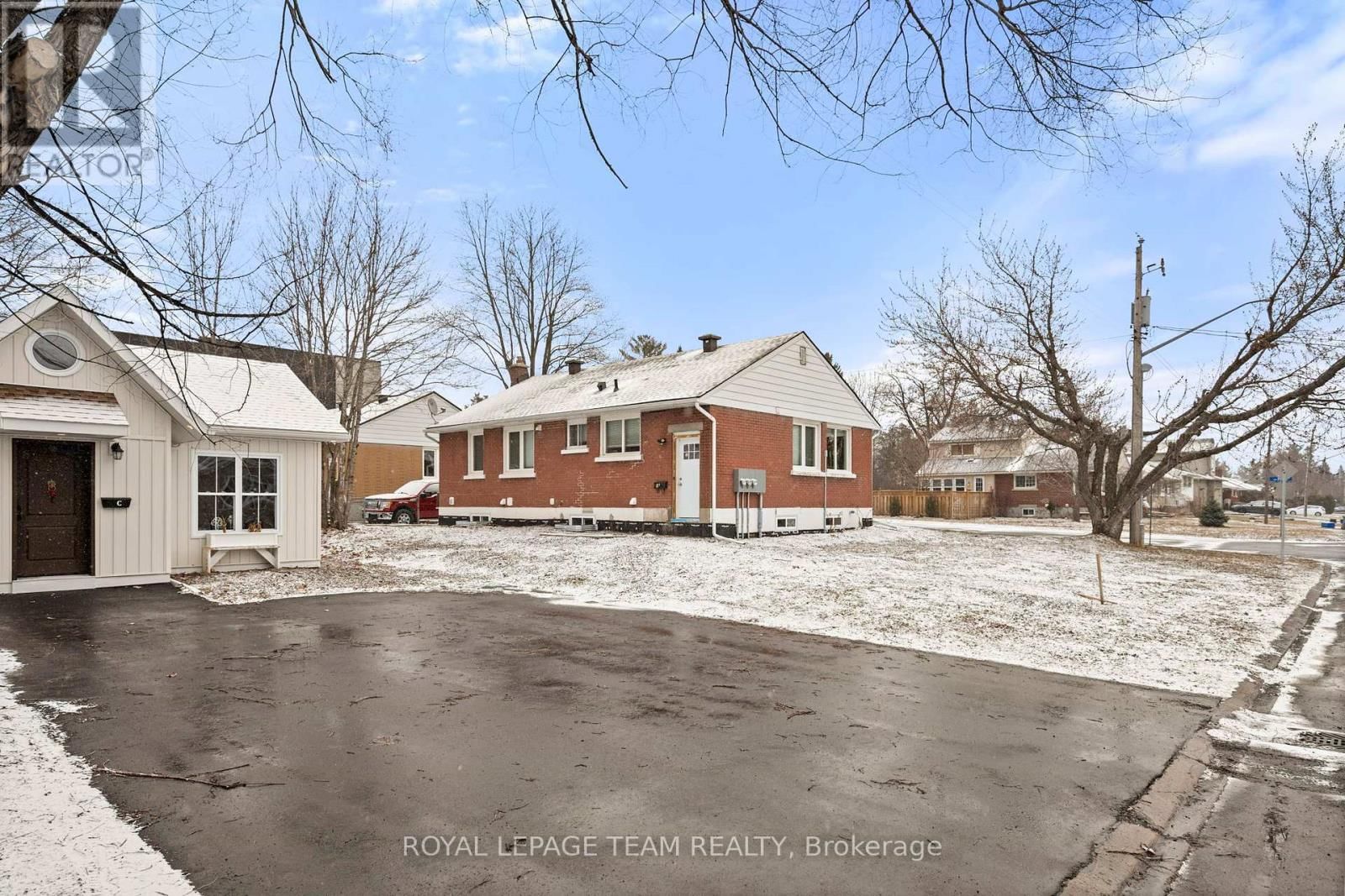 B - 1 STEEL STREET Image 25