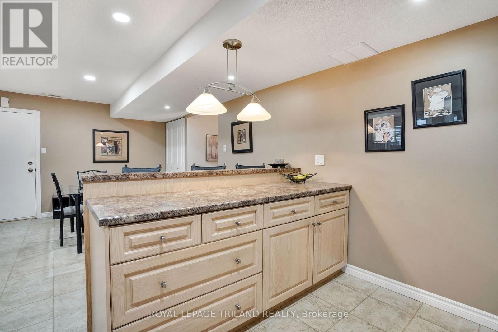 31 EDGEHILL ROAD Image 23