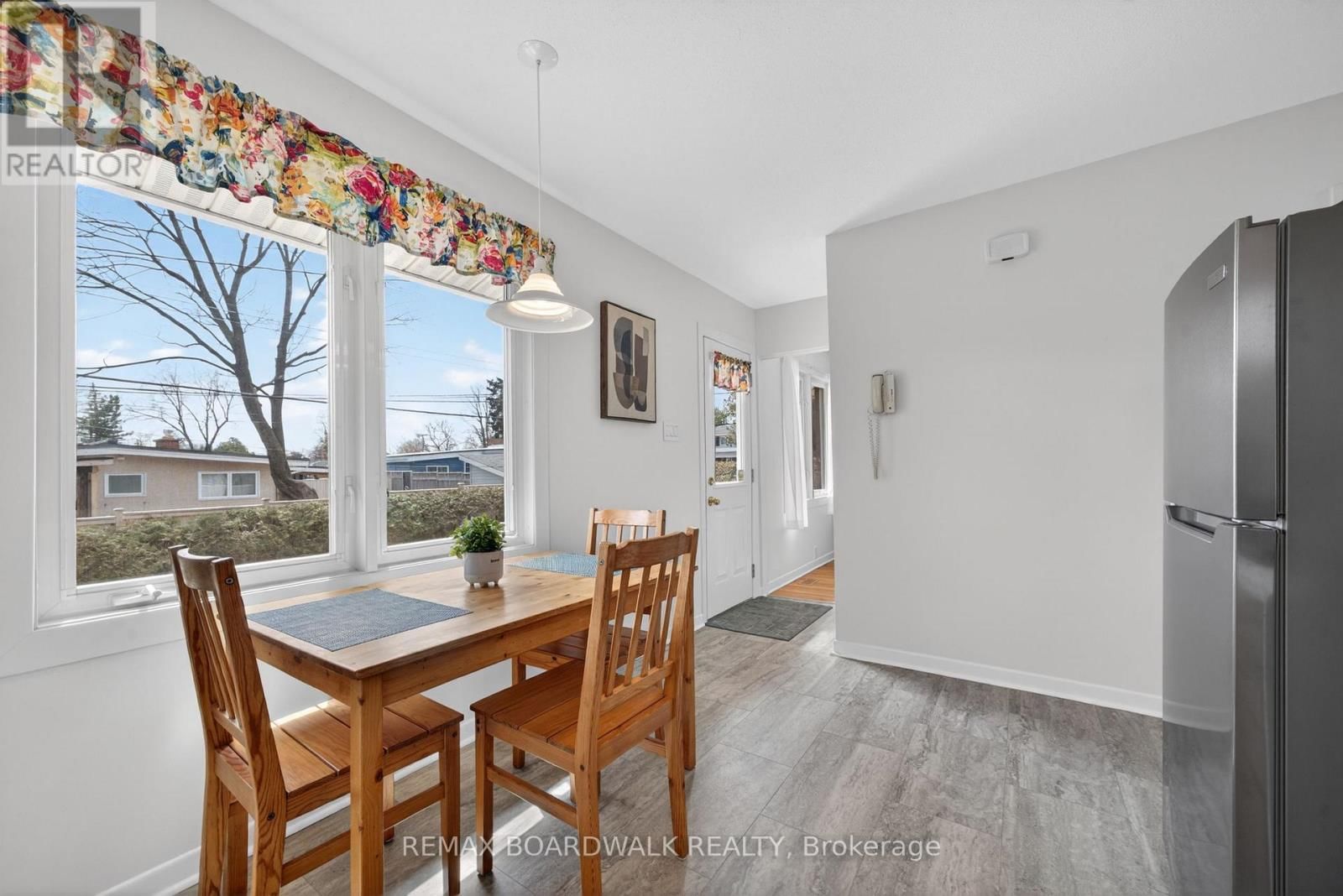 32 BOWMOOR AVENUE Image 13