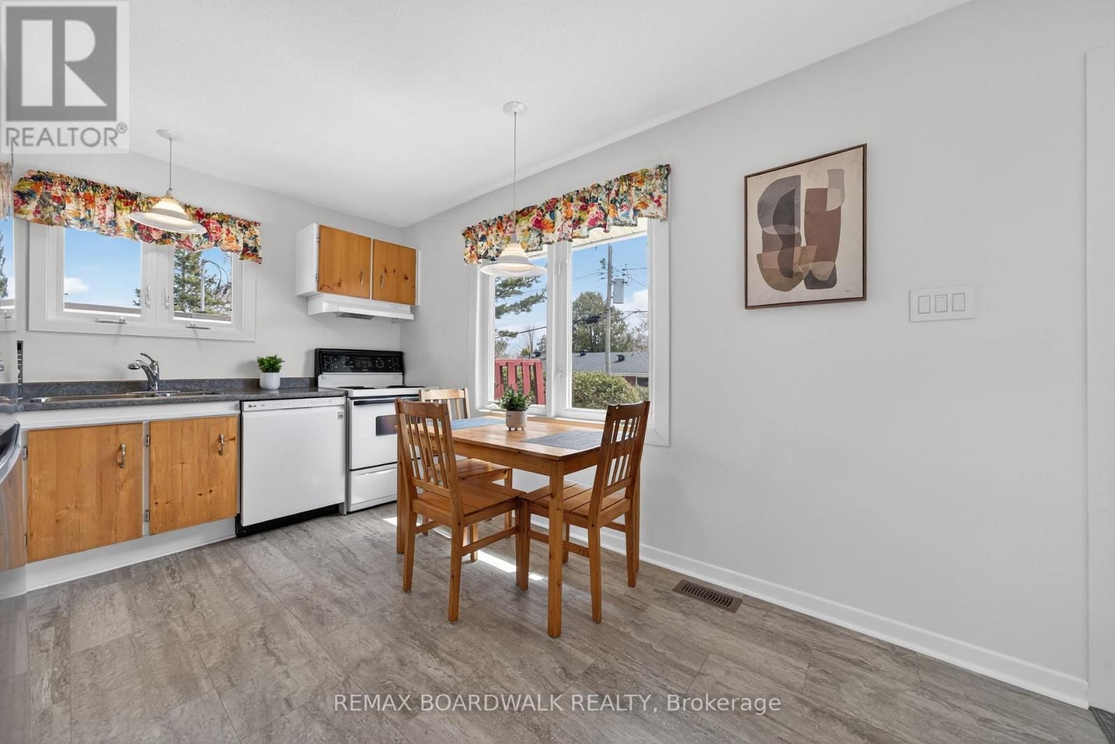 32 BOWMOOR AVENUE Image 14