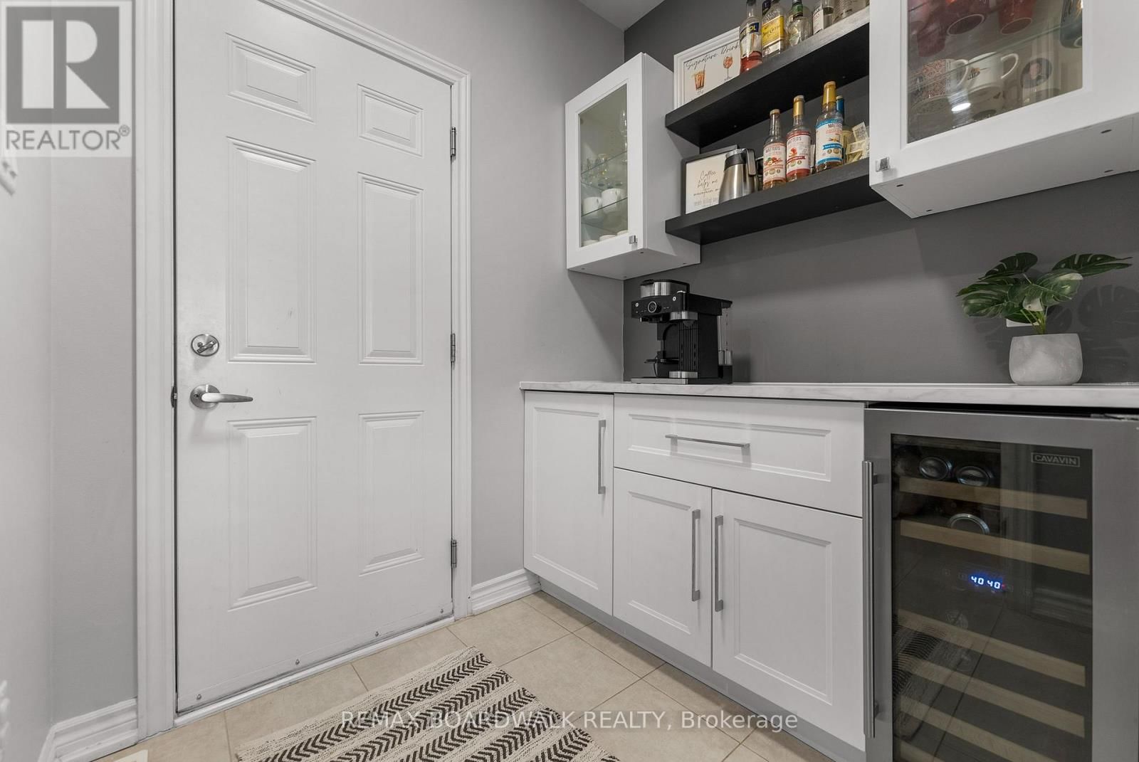 179 EQUITATION CIRCLE Image 12