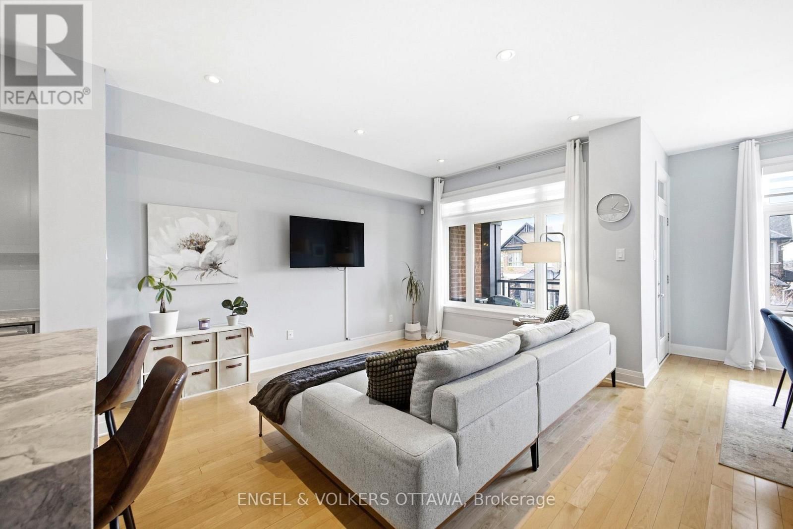 122 NUTTING CRESCENT Image 17