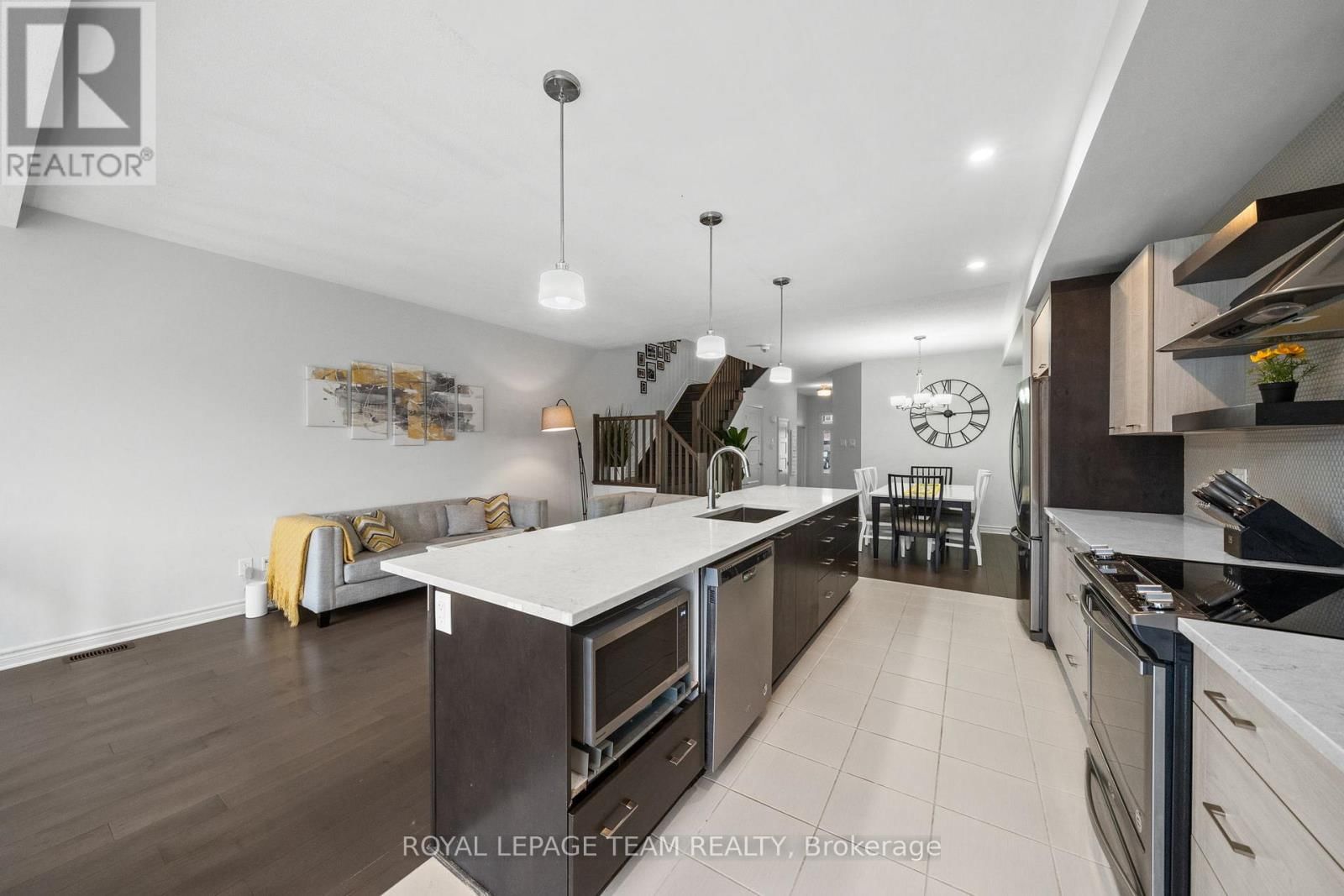 1160 BECKETT CRESCENT Image 12