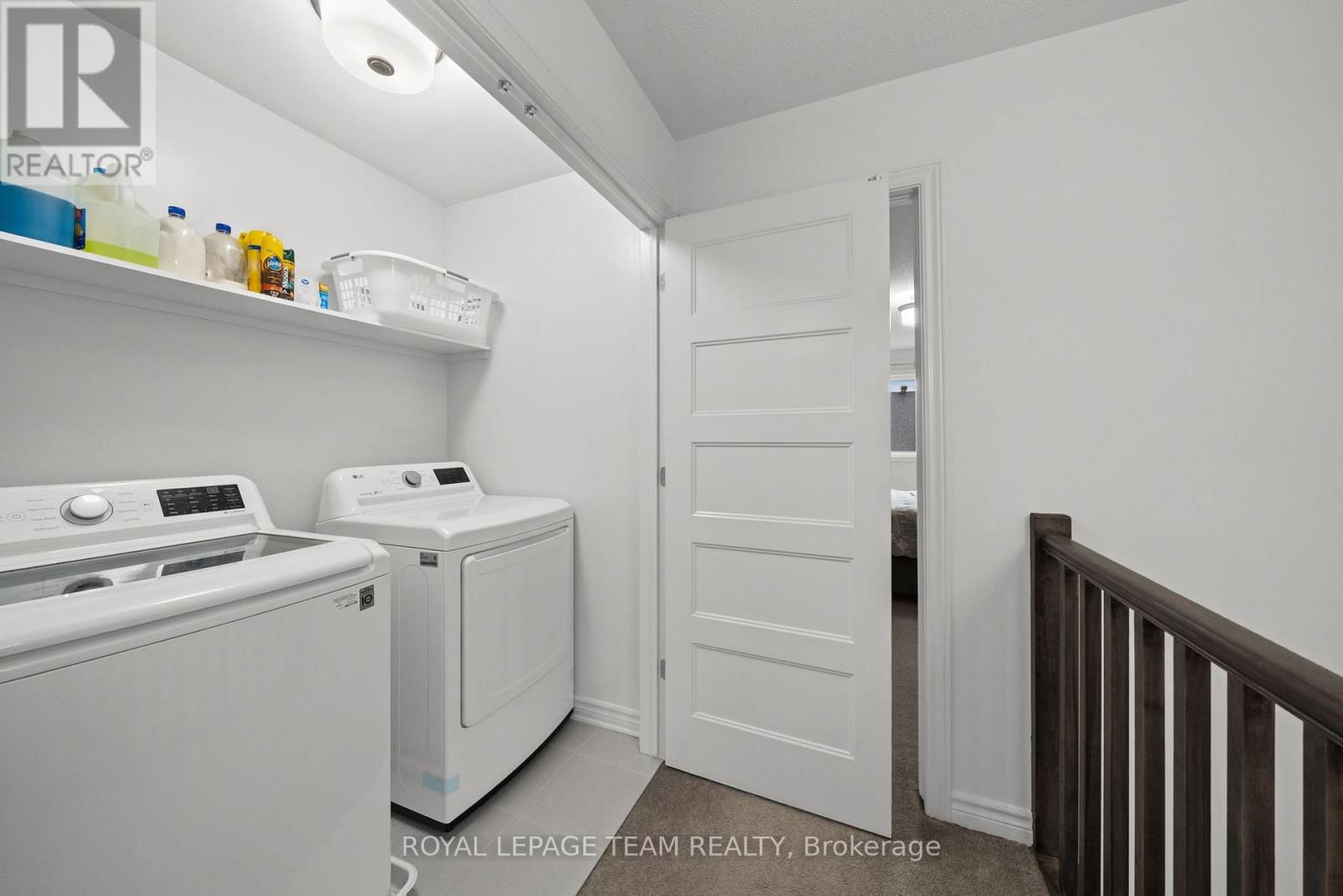 1160 BECKETT CRESCENT Image 33