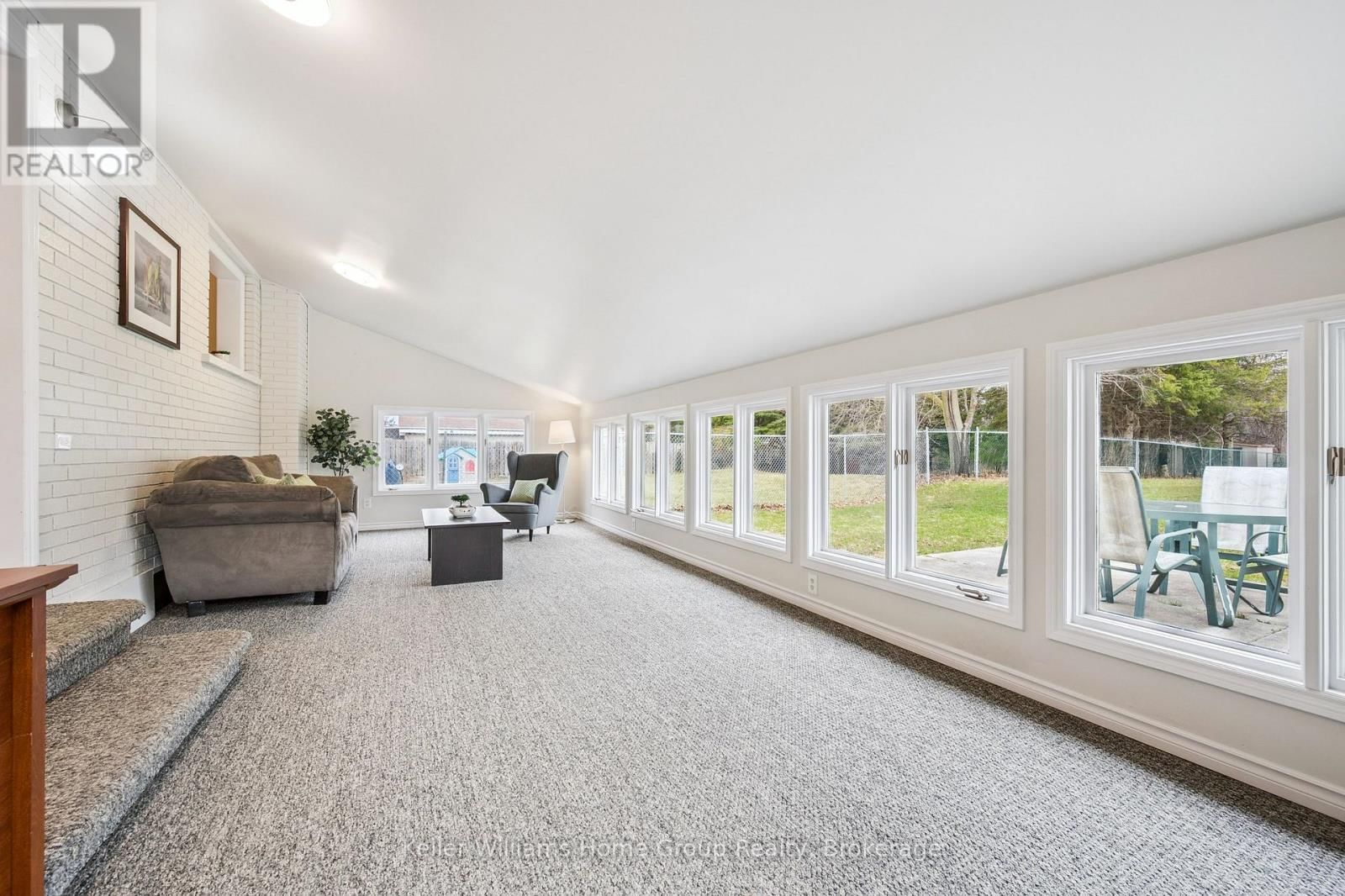 23 HASTINGS BOULEVARD Image 20