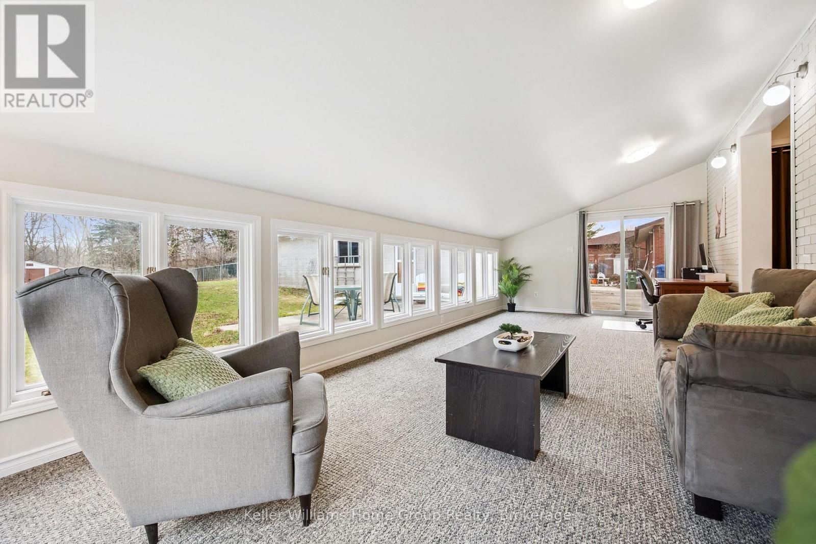 23 HASTINGS BOULEVARD Image 22