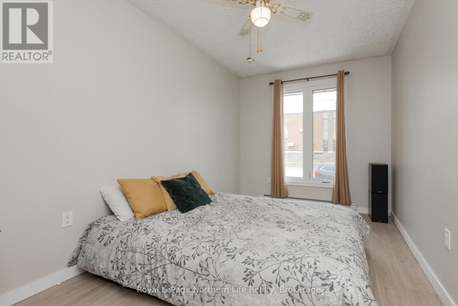 1647 HIGH STREET Image 17