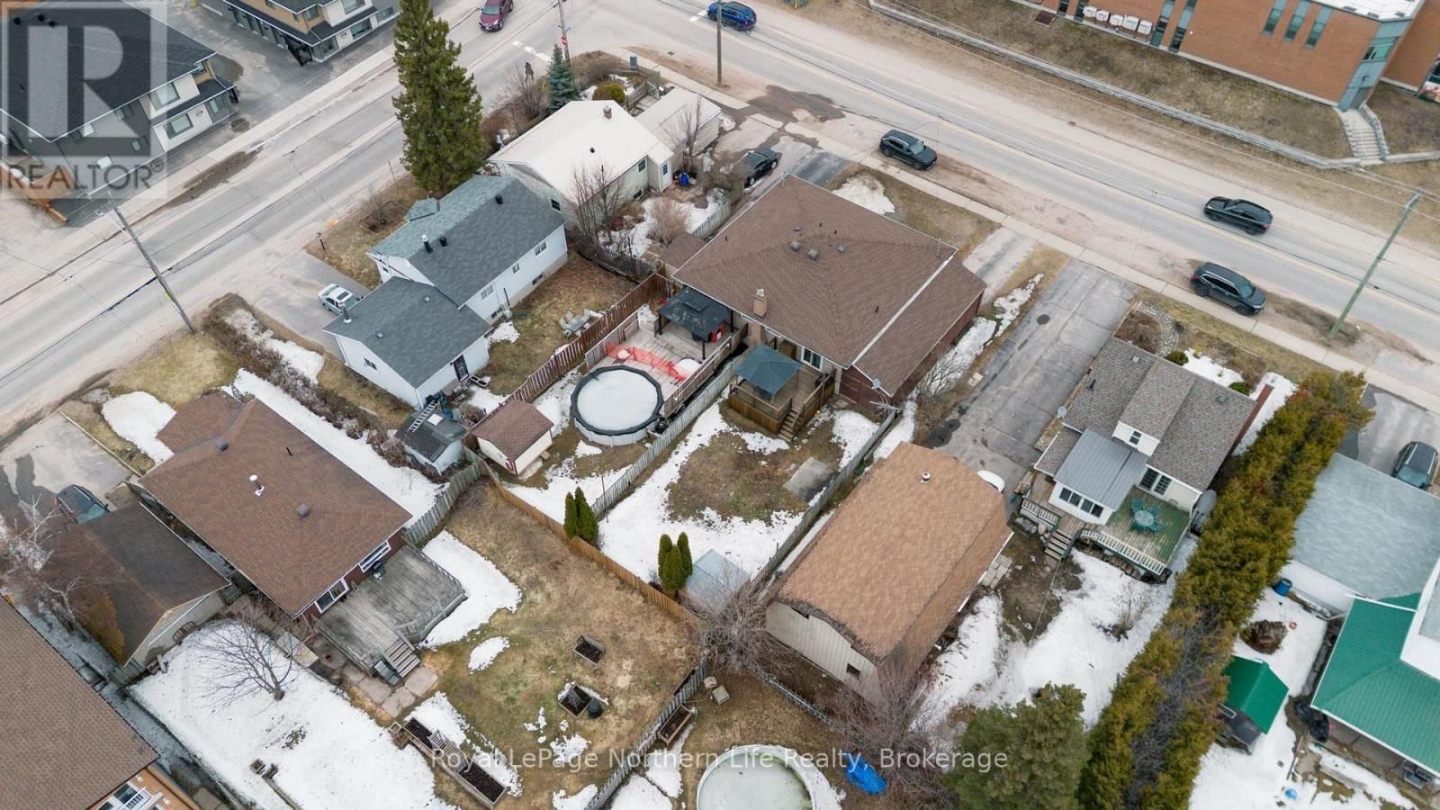 1647 HIGH STREET Image 33