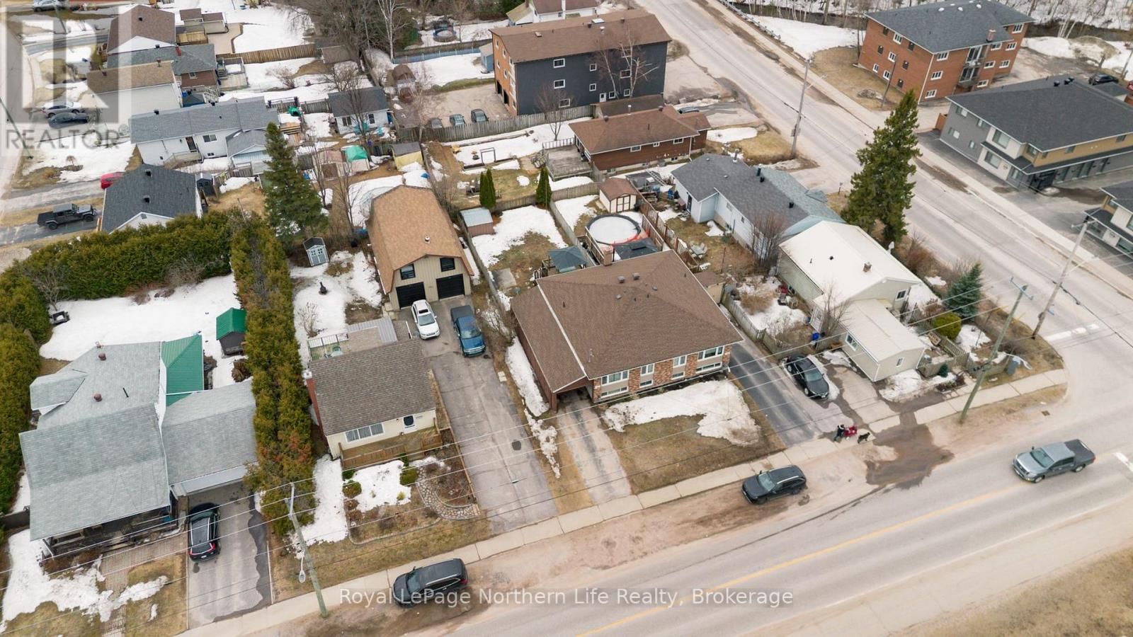 1647 HIGH STREET Image 34