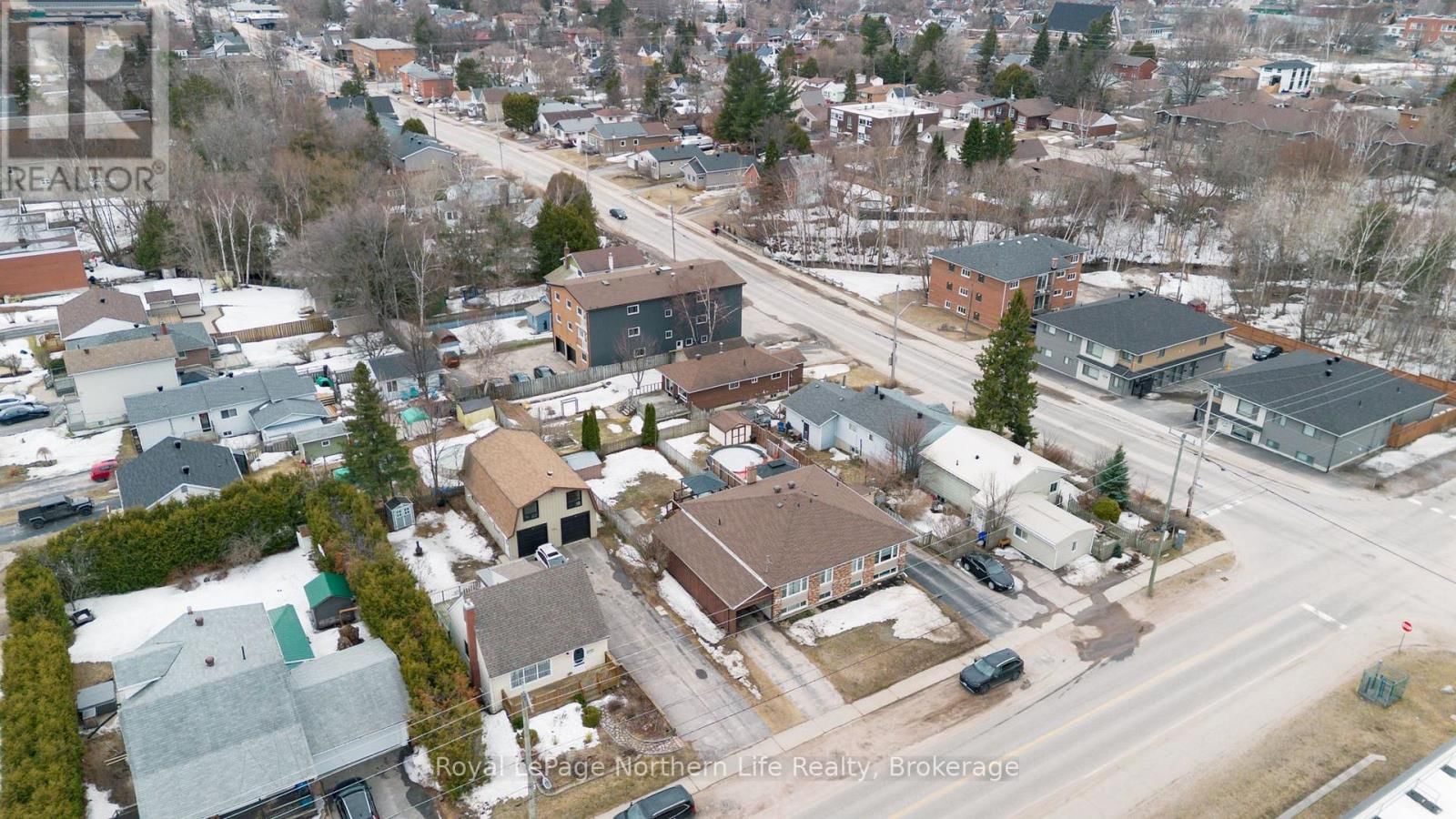 1647 HIGH STREET Image 35