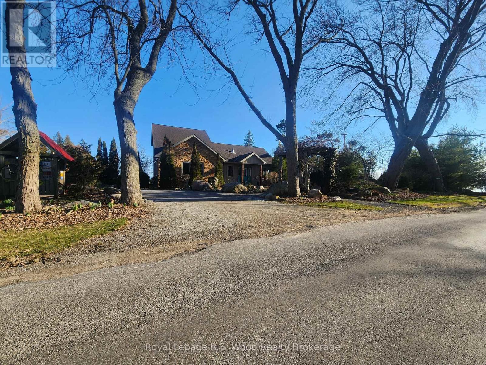 1806 LAKESHORE ROAD Image 2