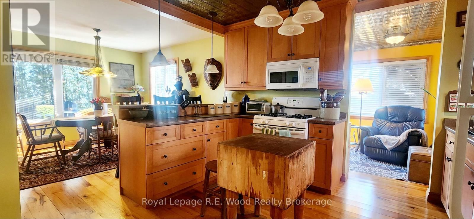 1806 LAKESHORE ROAD Image 9